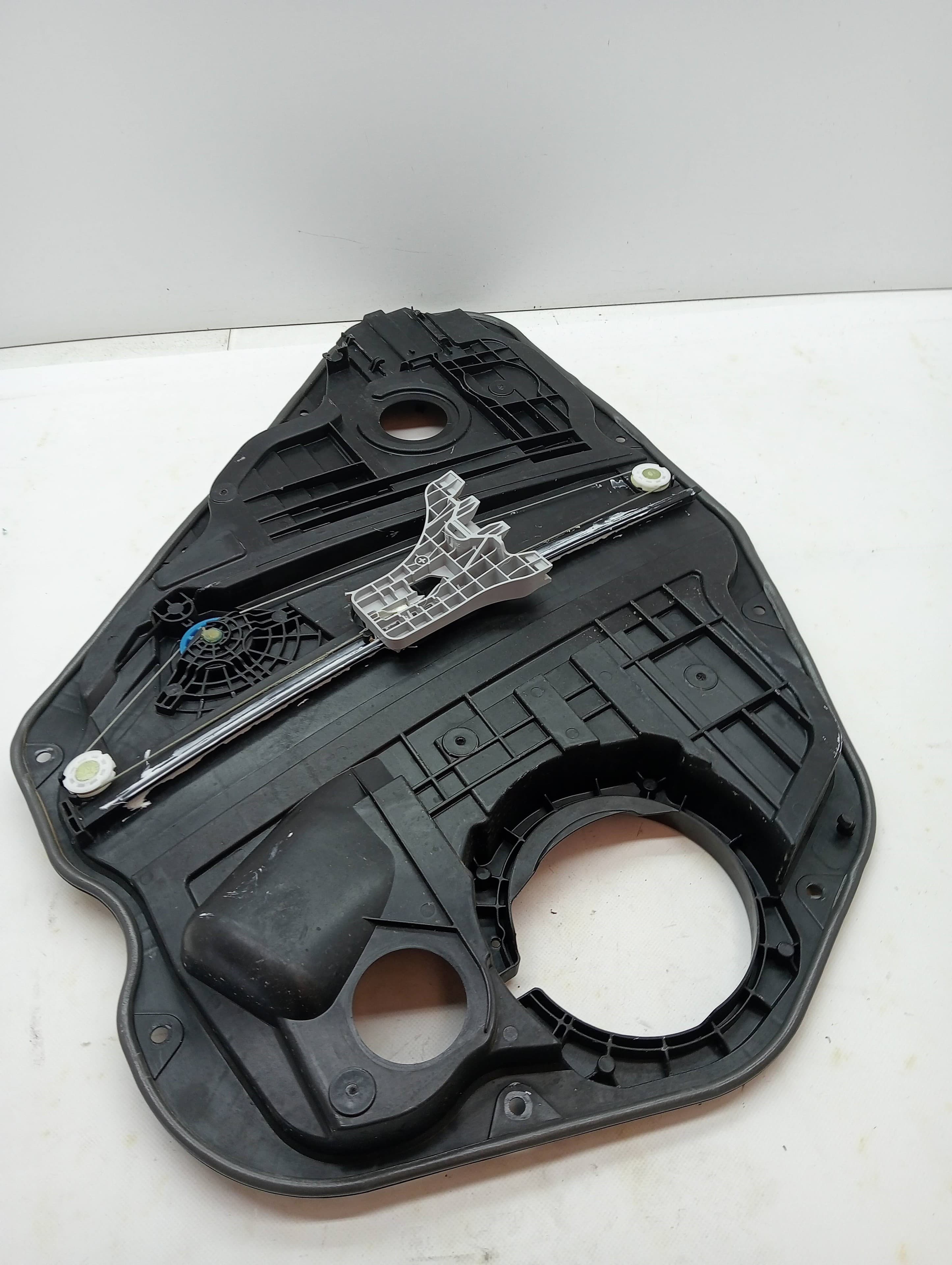 Elevalunas trasero derecho KIA SORENTO () 2