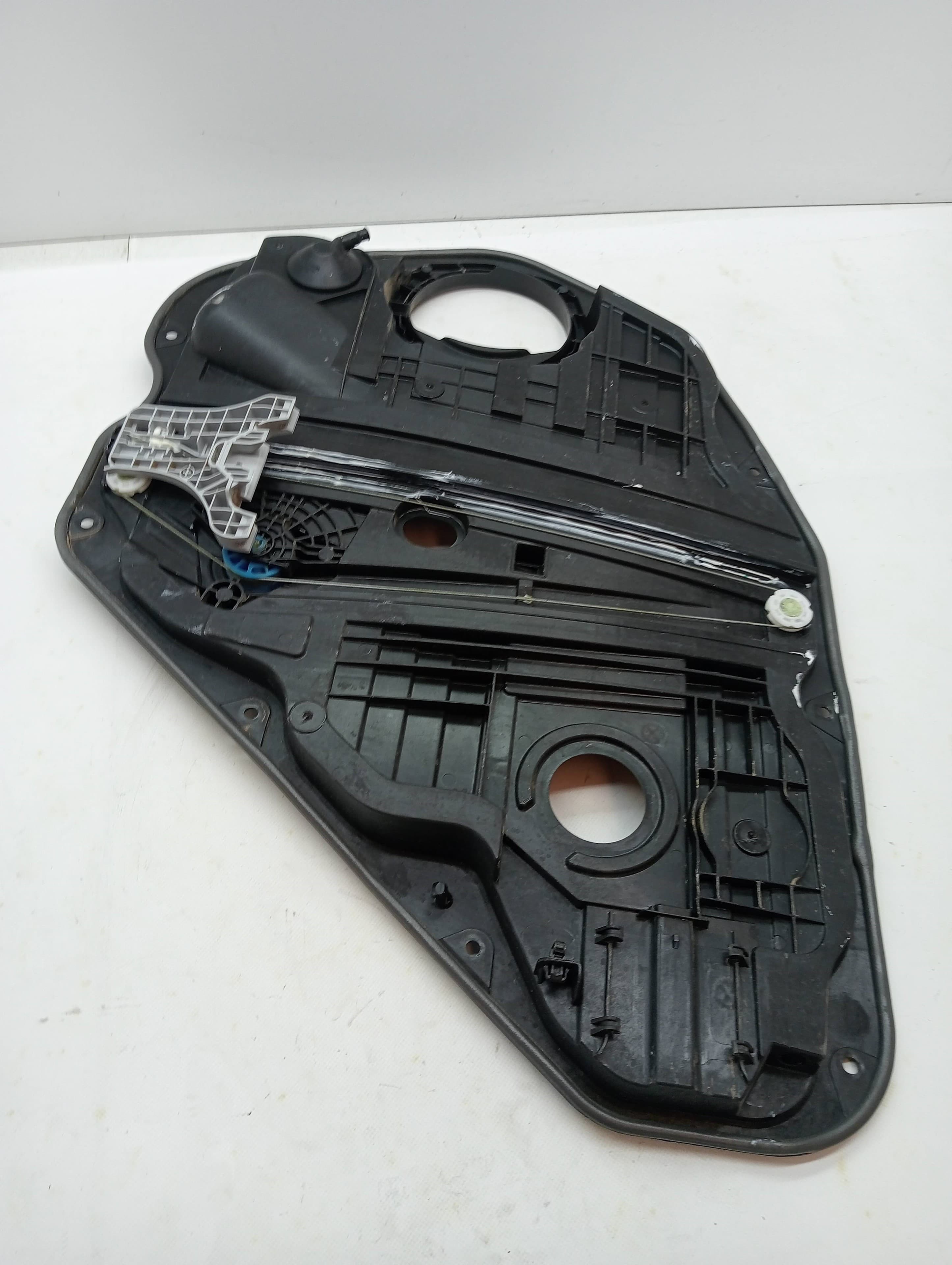 Elevalunas trasero izquierdo KIA SORENTO () 2