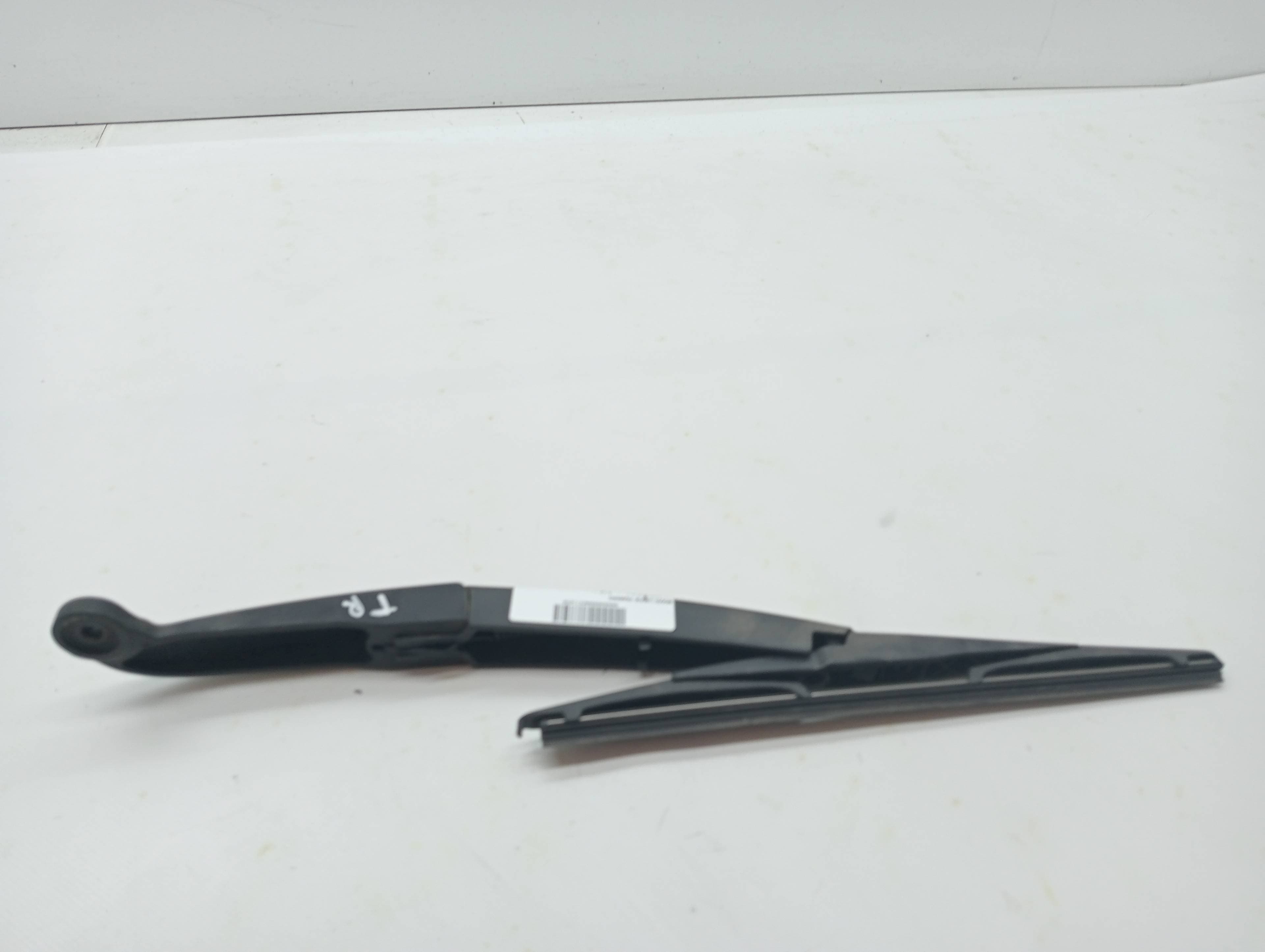 Brazo limpia trasero KIA SORENTO ()