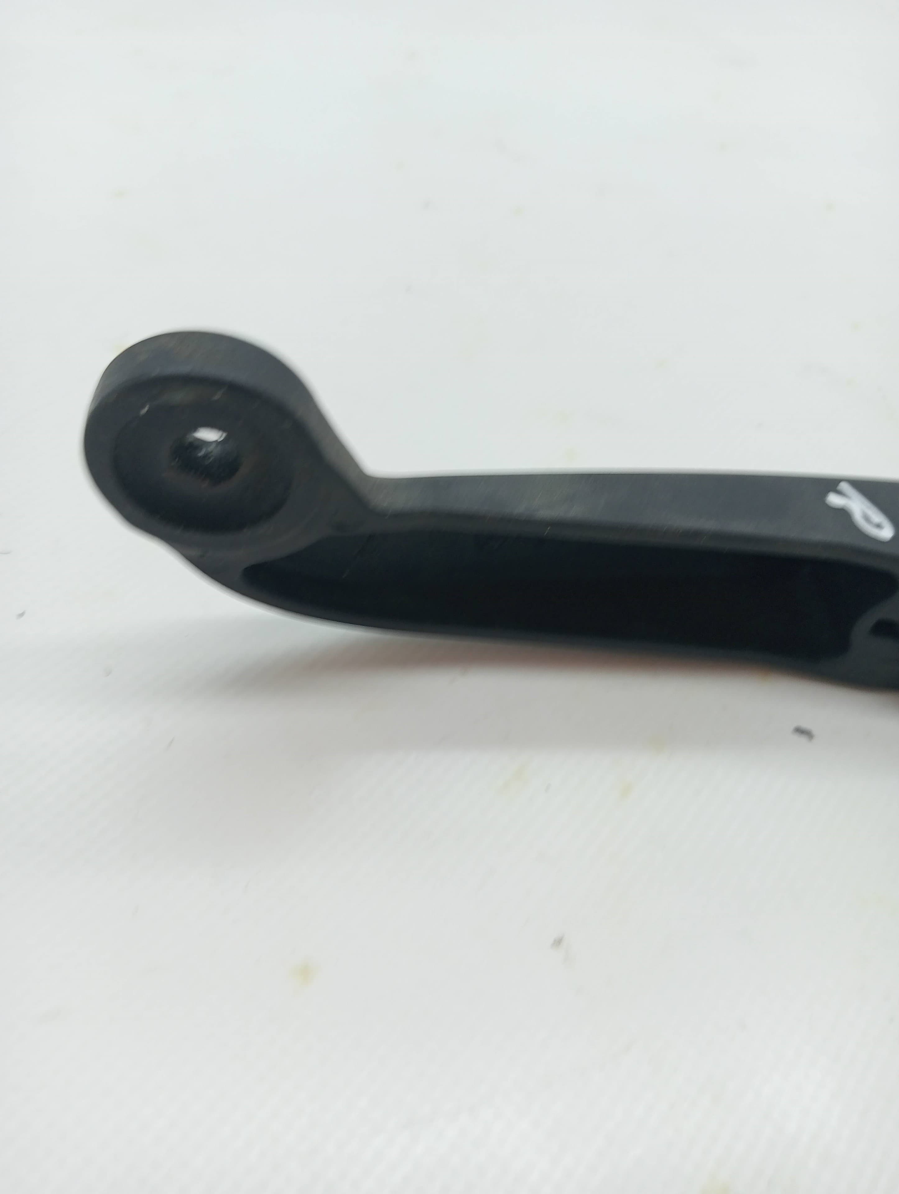 Brazo limpia trasero KIA SORENTO () 3