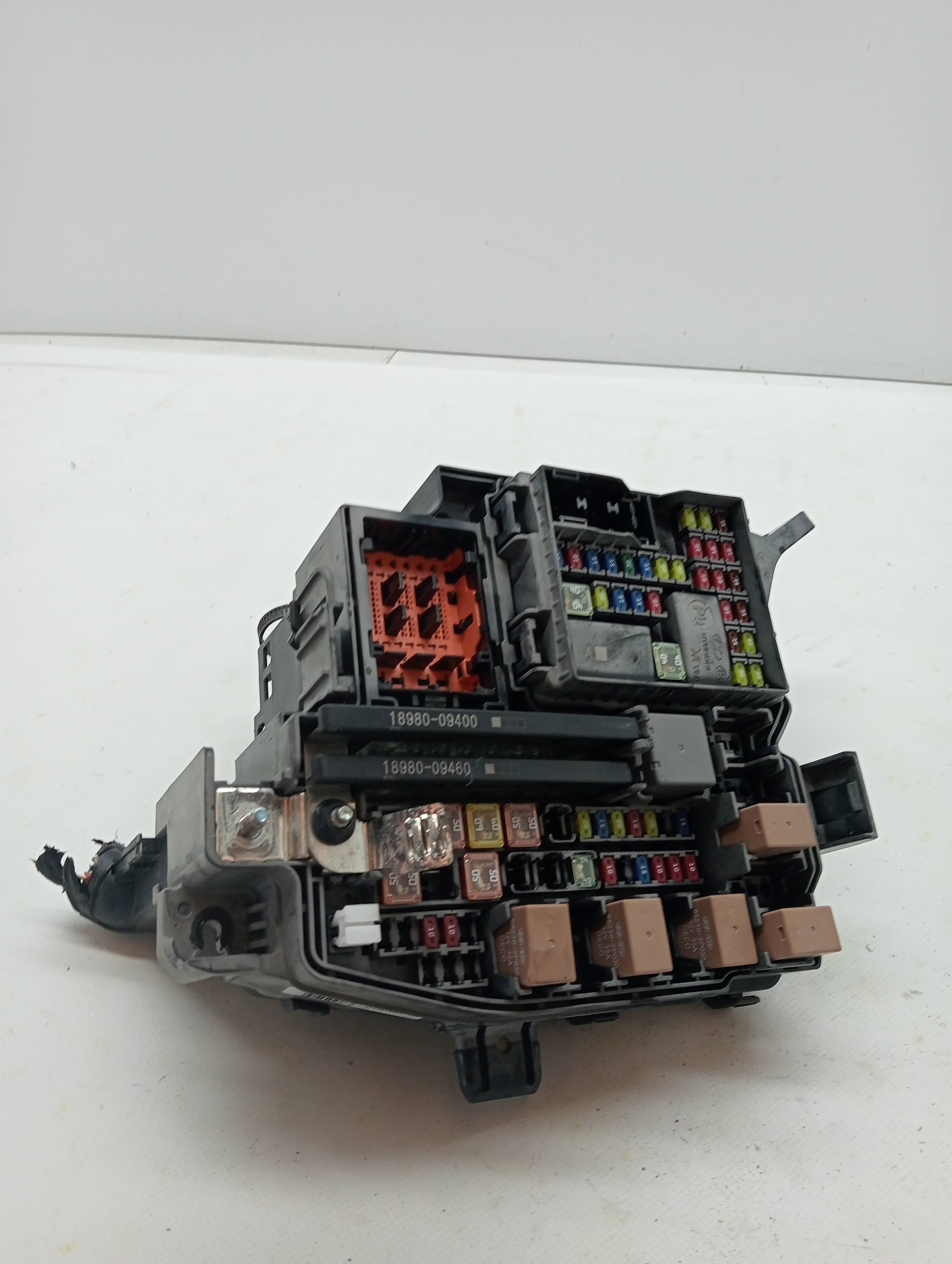 Caja reles / fusibles KIA SORENTO ()