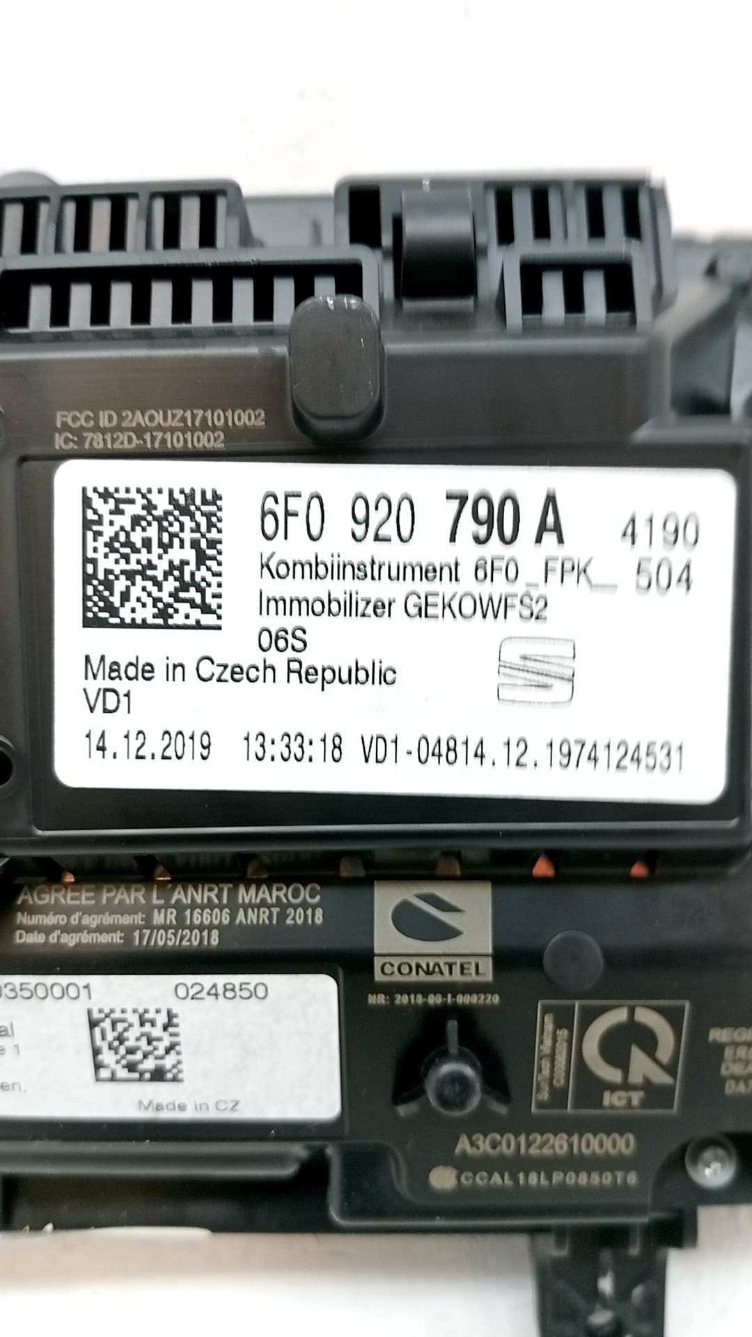 Cuadro instrumentos SEAT ARONA 2