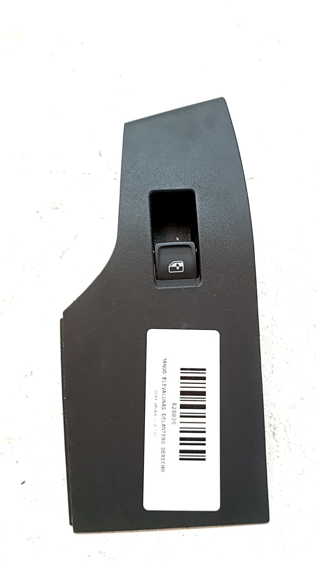 Mando elevalunas delantero derecho SEAT ARONA