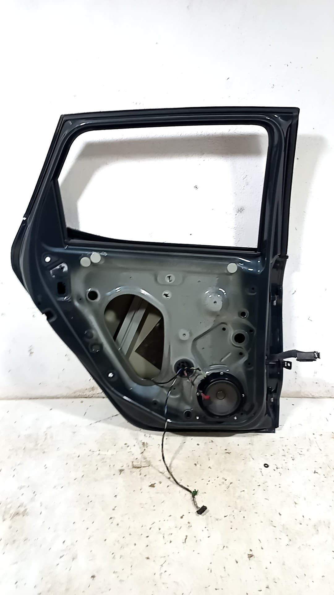 Puerta trasera izquierda SEAT ARONA 2