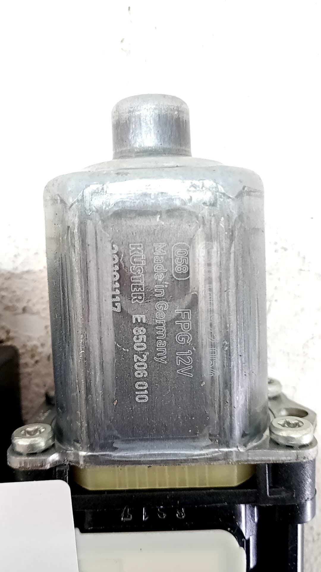 Motor elevalunas delantero derecho SEAT ARONA 3