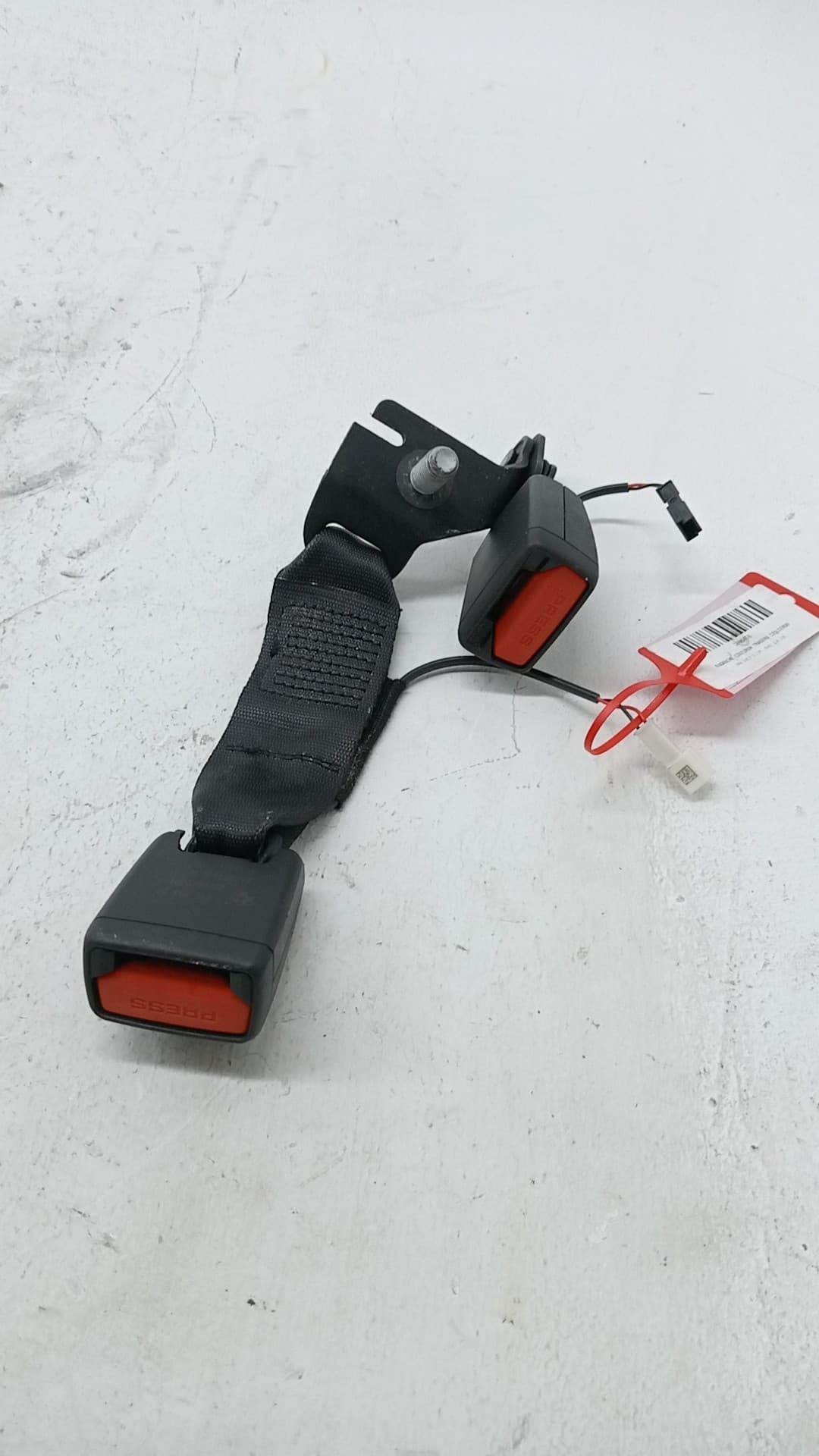 Enganche cinturon trasero izquierdo BMW SERIE 1 LIM