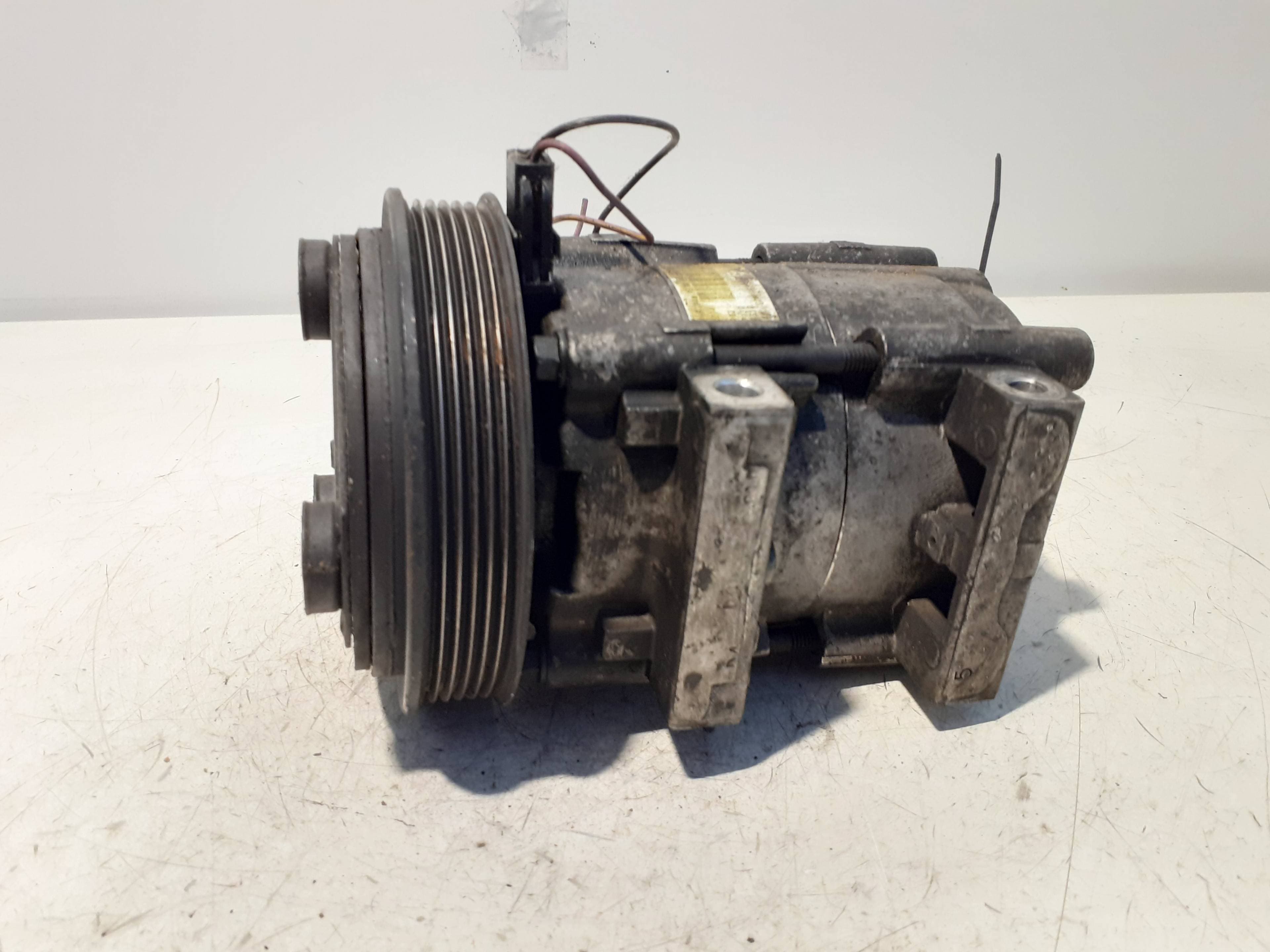 Recambio FORD KA (CCQ) ref. 19D629AB 4