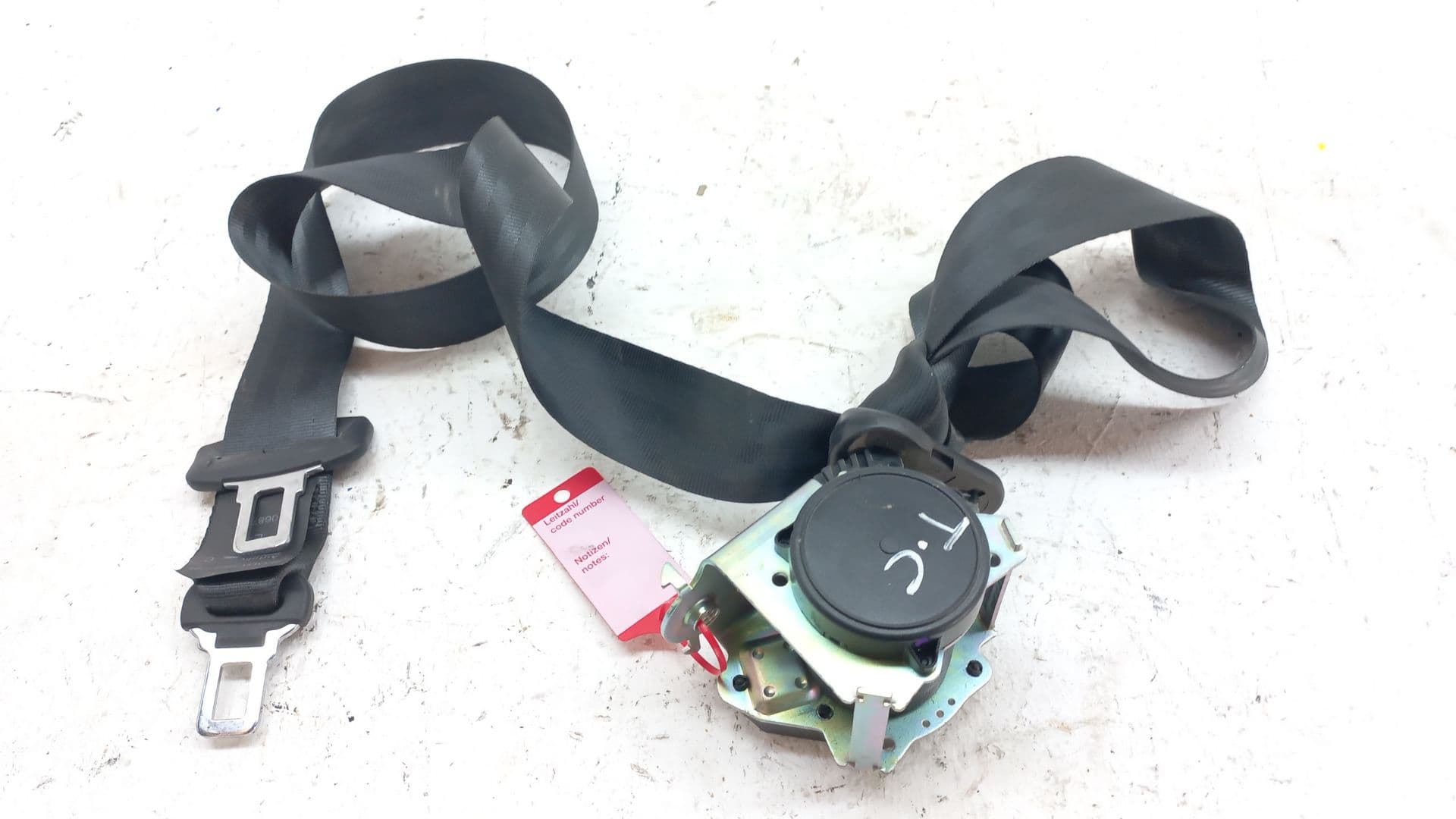 Cinturon seguridad trasero central DACIA DUSTER II