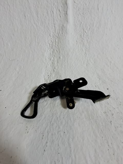 Cerradura capot FORD RANGER (TKE) 3