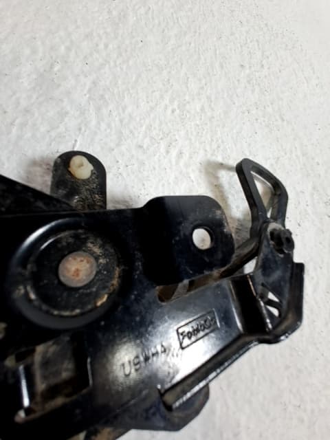 Cerradura capot FORD RANGER (TKE) 2