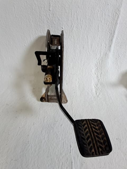Pedal embrague FORD RANGER (TKE) 3
