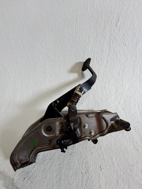 Pedal embrague FORD RANGER (TKE) 2