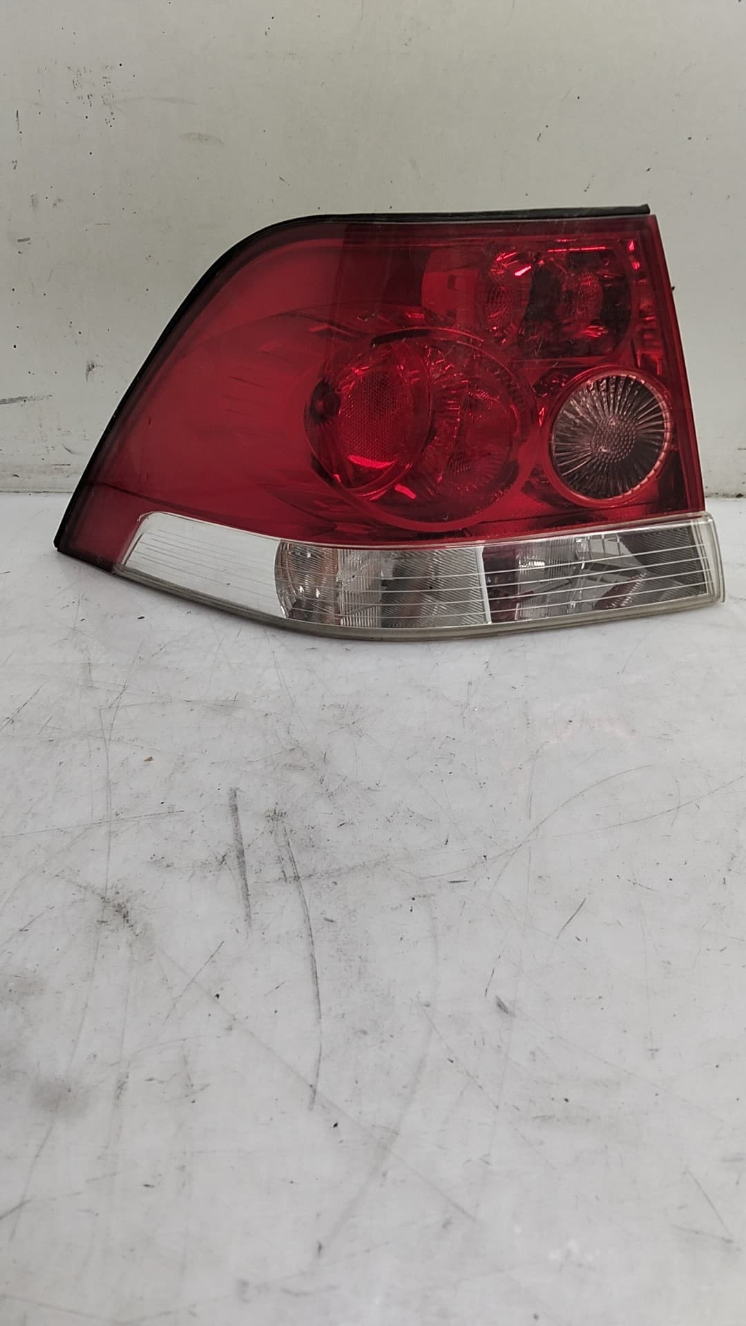 Piloto trasero izquierdo OPEL ASTRA H BER.