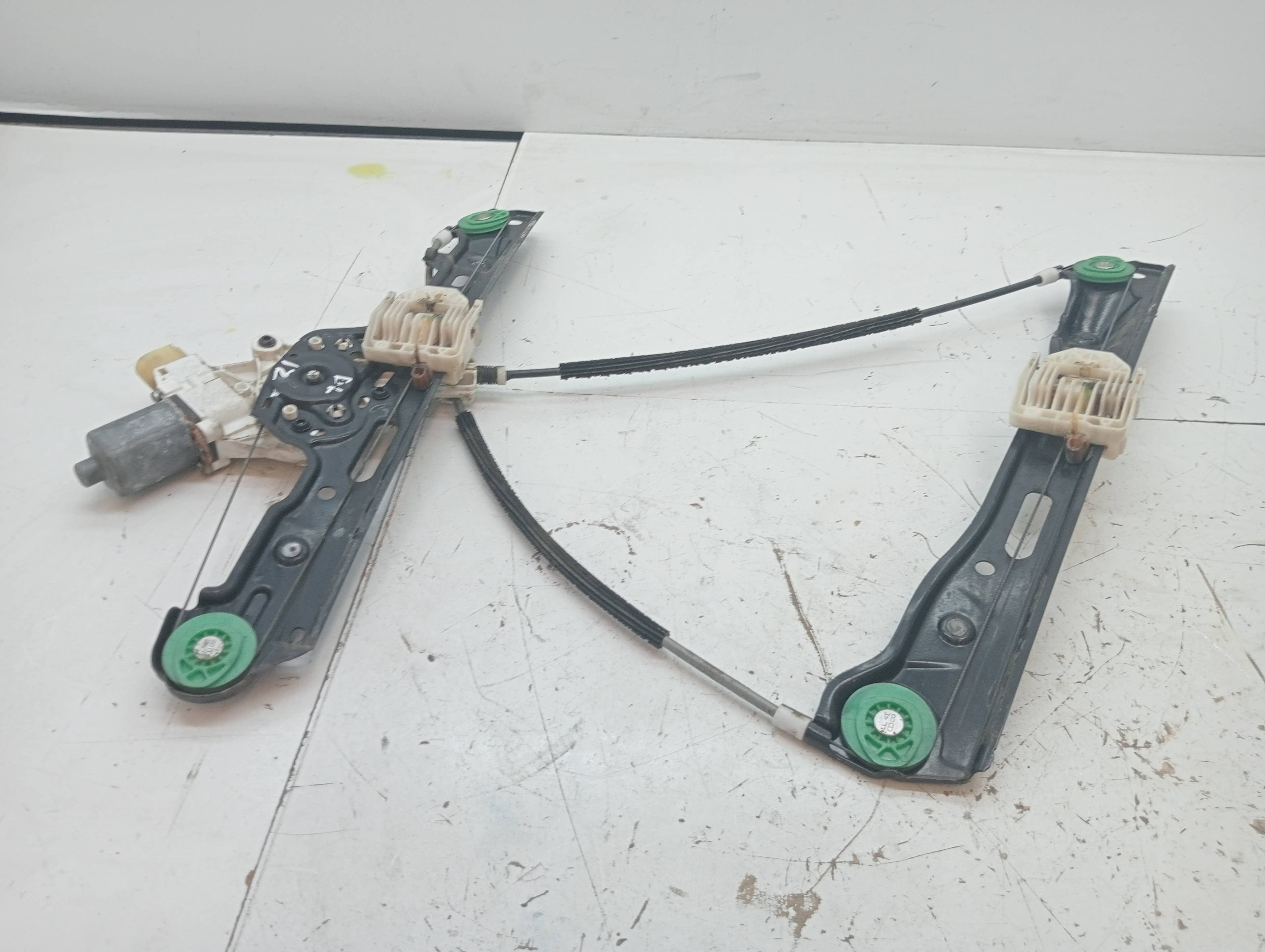 Elevalunas delantero izquierdo BMW SERIE 1 BERLINA (E81/E87) 2