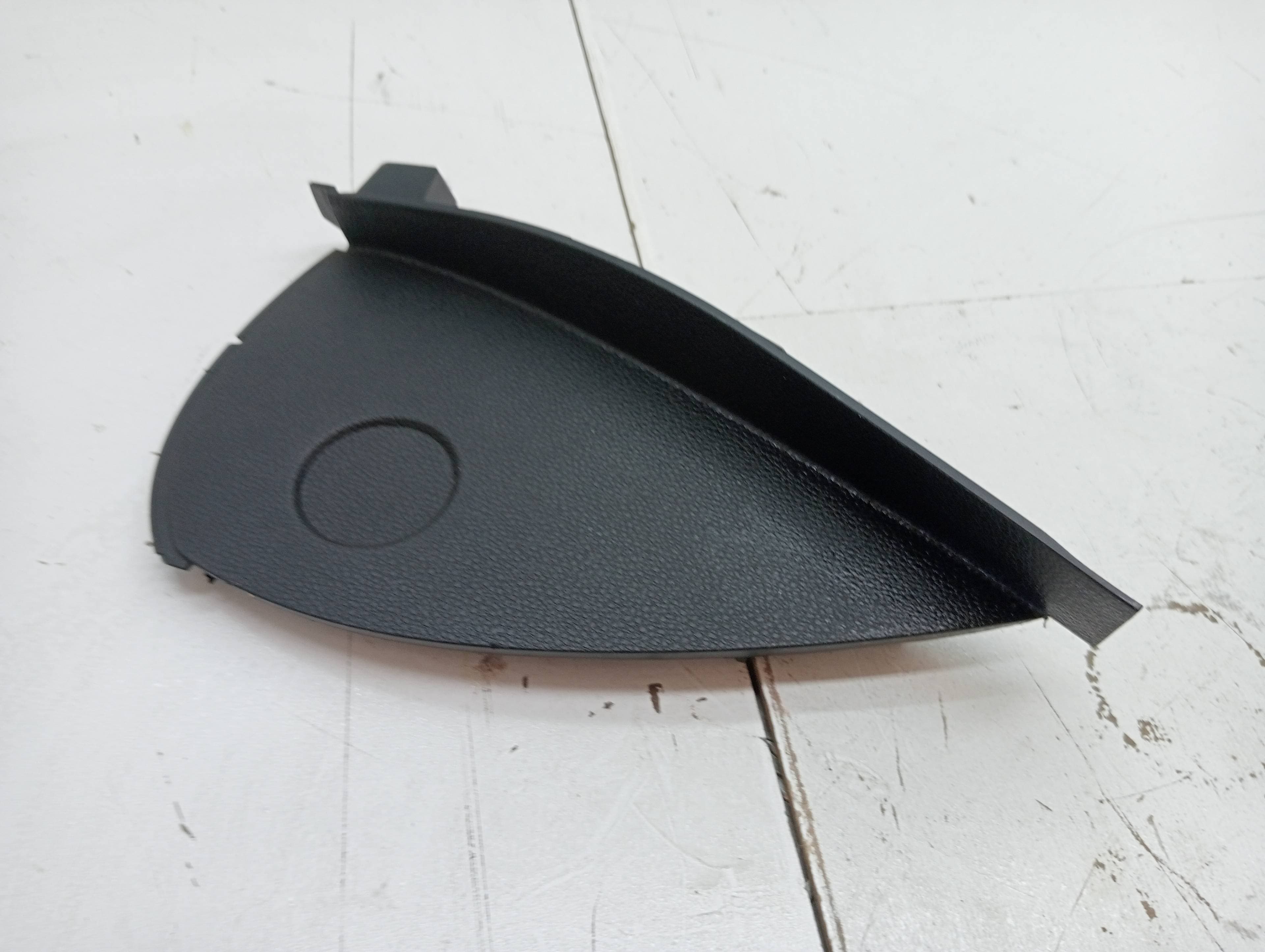 Plastico BMW SERIE 1 BERLINA (E81/E87) 2