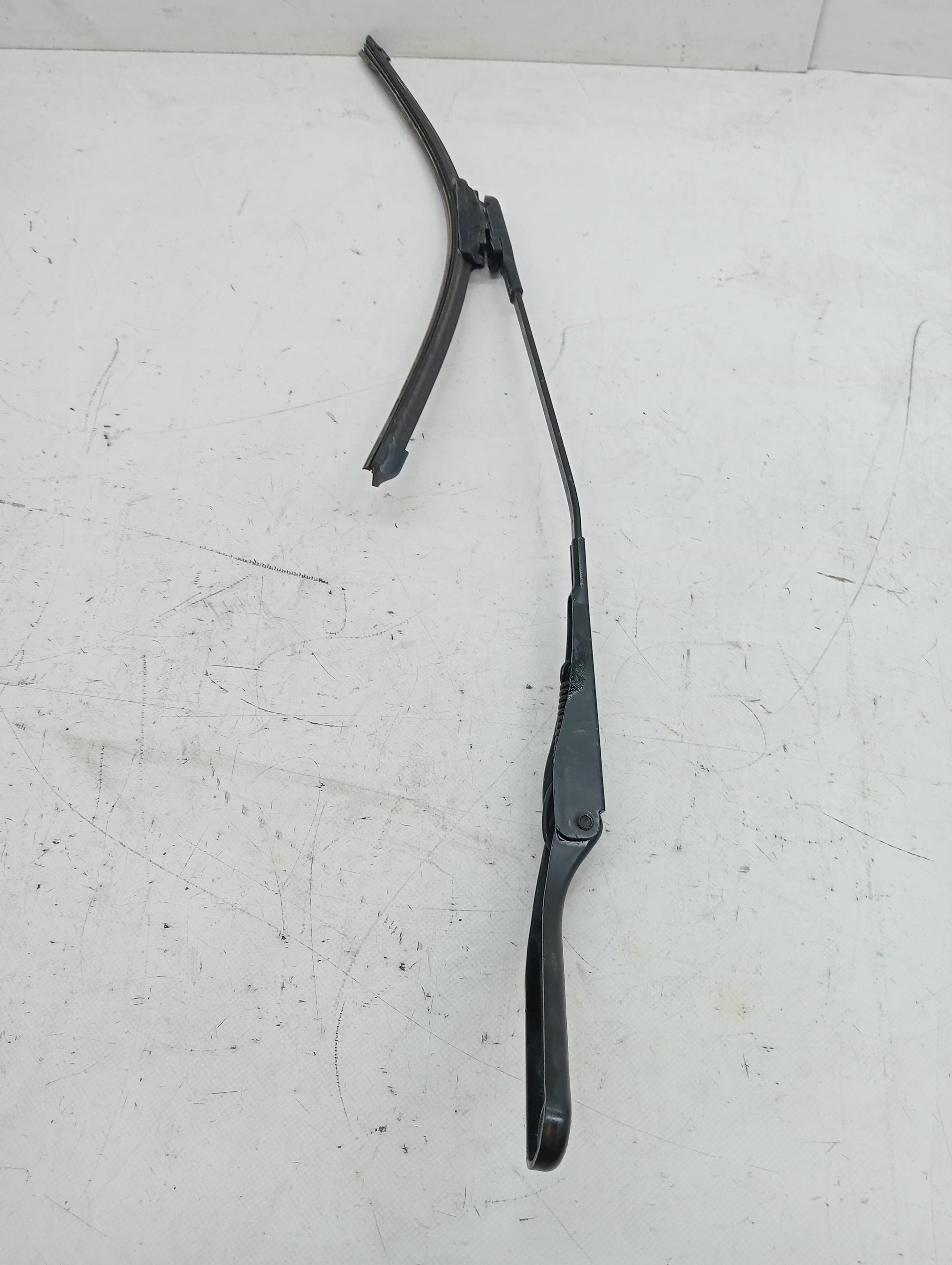 Brazo limpia delantero derecho BMW SERIE 1 BERLINA (E81/E87)
