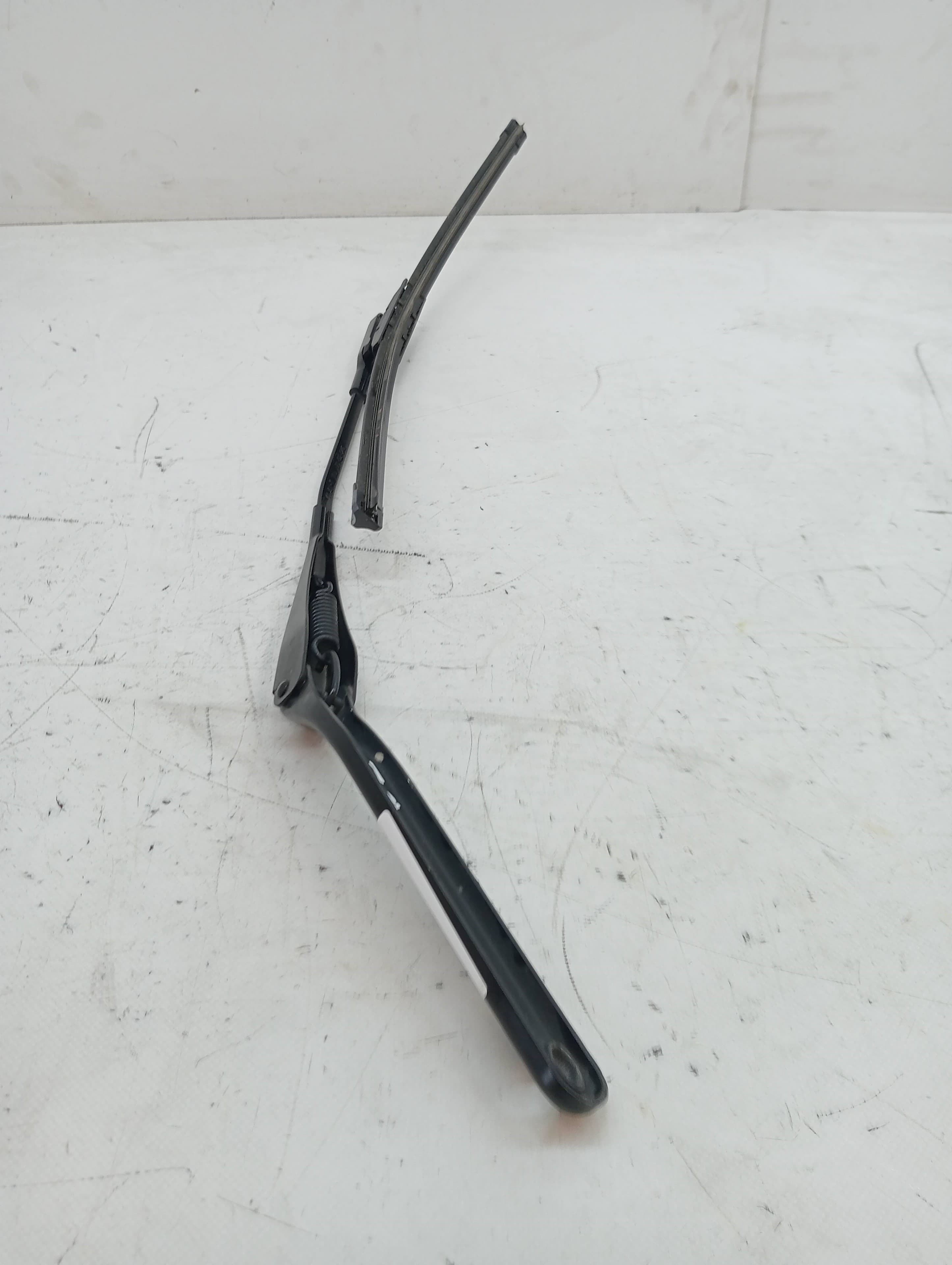 Brazo limpia delantero izquierdo BMW SERIE 1 BERLINA (E81/E87) 2