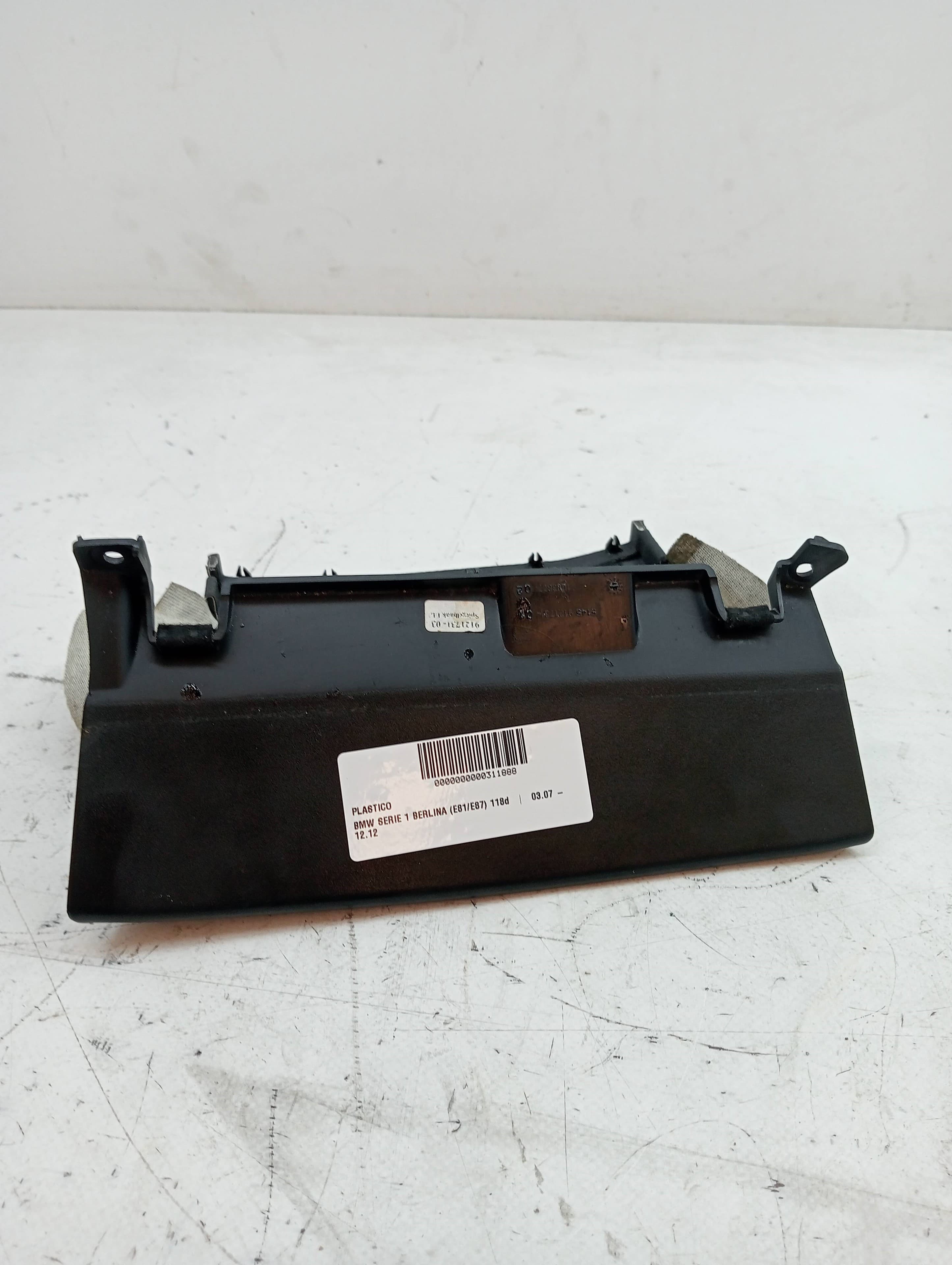 Plastico BMW SERIE 1 BERLINA (E81/E87) 2