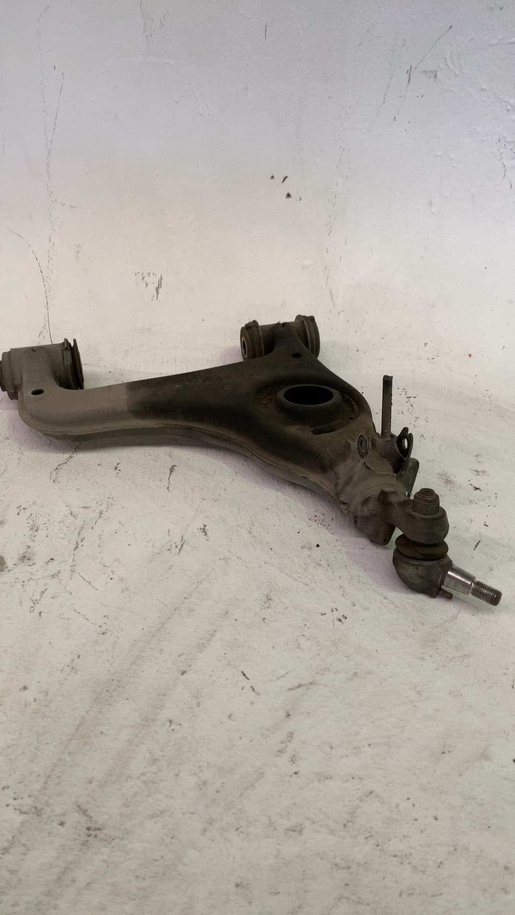 Brazo suspension inferior delantero izquierdo MERCEDES-BENZ CLASE E (W210) BERLINA 2