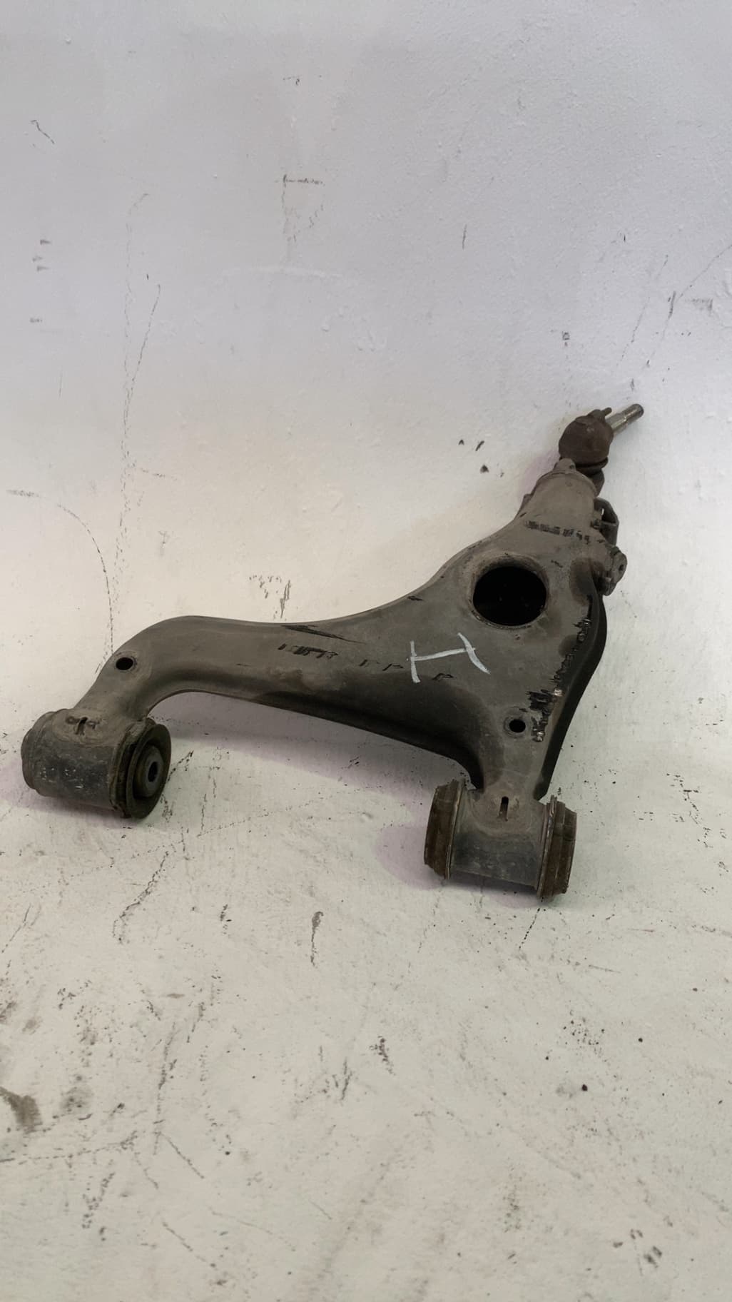 Brazo suspension inferior delantero izquierdo MERCEDES-BENZ CLASE E (W210) BERLINA