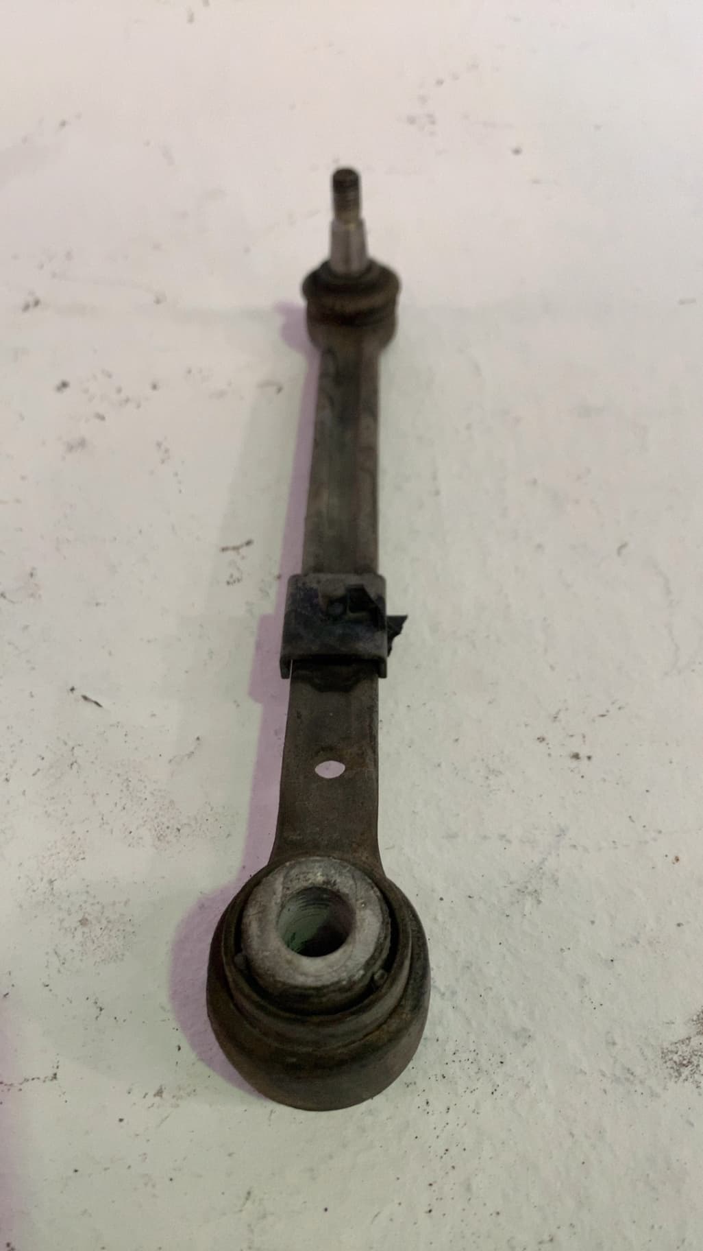 Brazo suspension inferior trasero derecho MERCEDES-BENZ CLASE E (W210) BERLINA