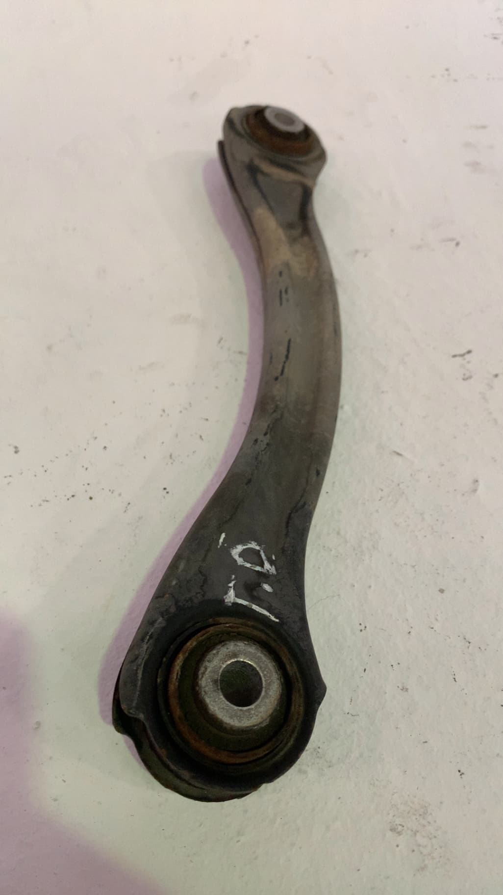 Brazo suspension inferior trasero derecho MERCEDES-BENZ CLASE E (W210) BERLINA