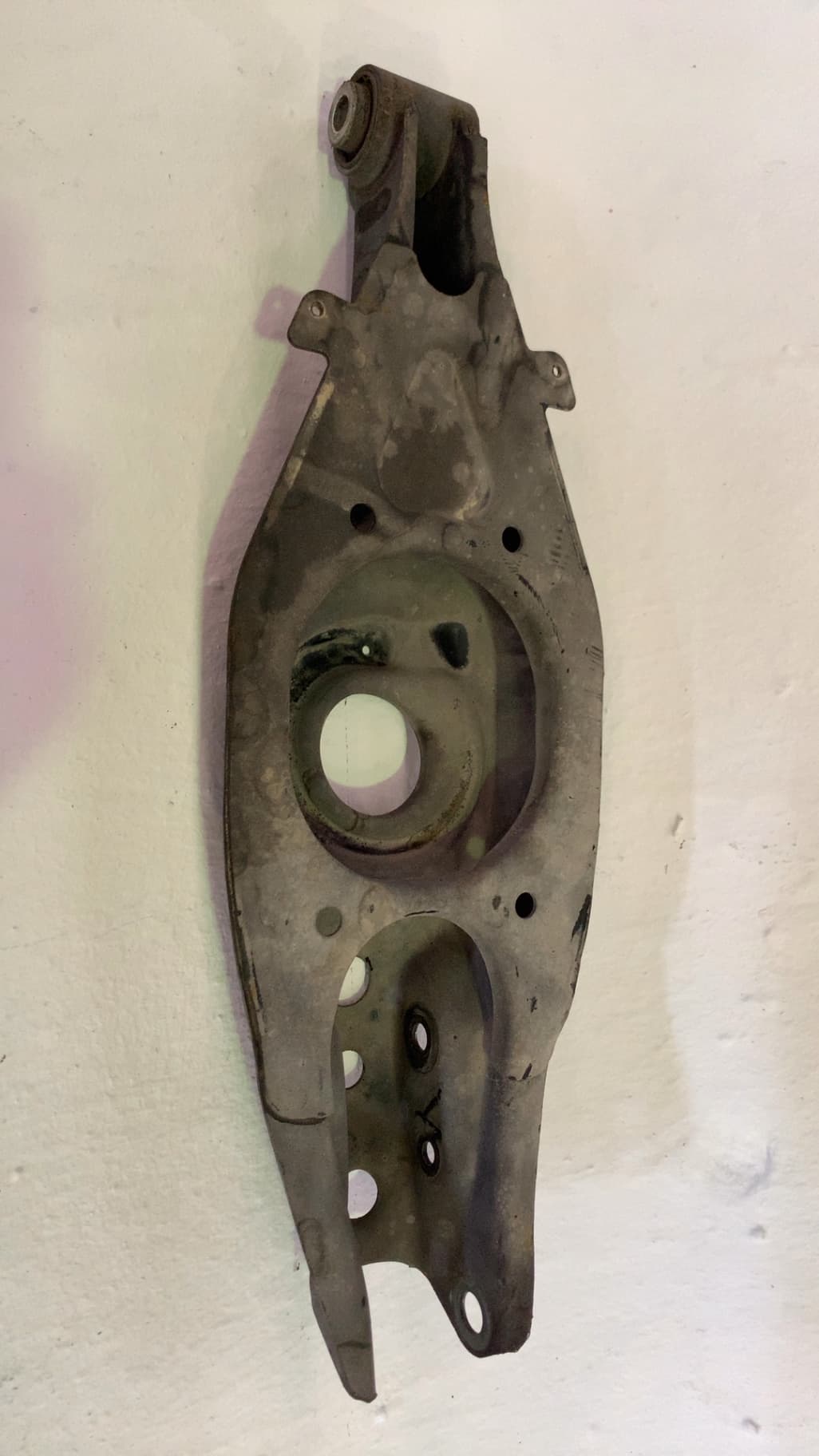 Brazo suspension inferior trasero izquierdo MERCEDES-BENZ CLASE E (W210) BERLINA
