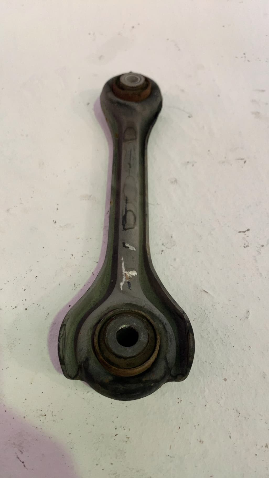 Brazo suspension inferior trasero izquierdo MERCEDES-BENZ CLASE E (W210) BERLINA