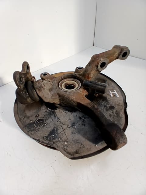Mangueta delantera izquierda MERCEDES-BENZ VANEO (414)