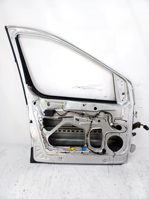 Puerta delantera izquierda MERCEDES-BENZ VANEO (414)