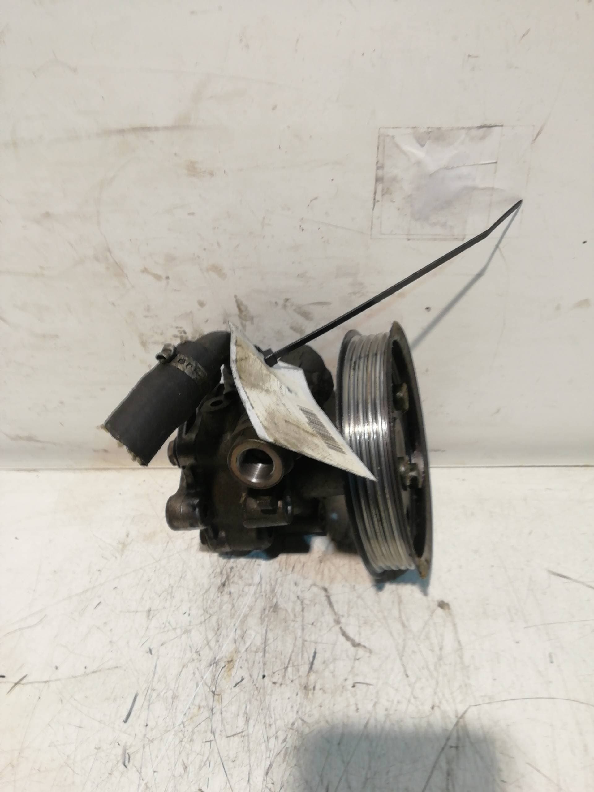 Bomba direccion VOLKSWAGEN PASSAT VARIANT (3B6)