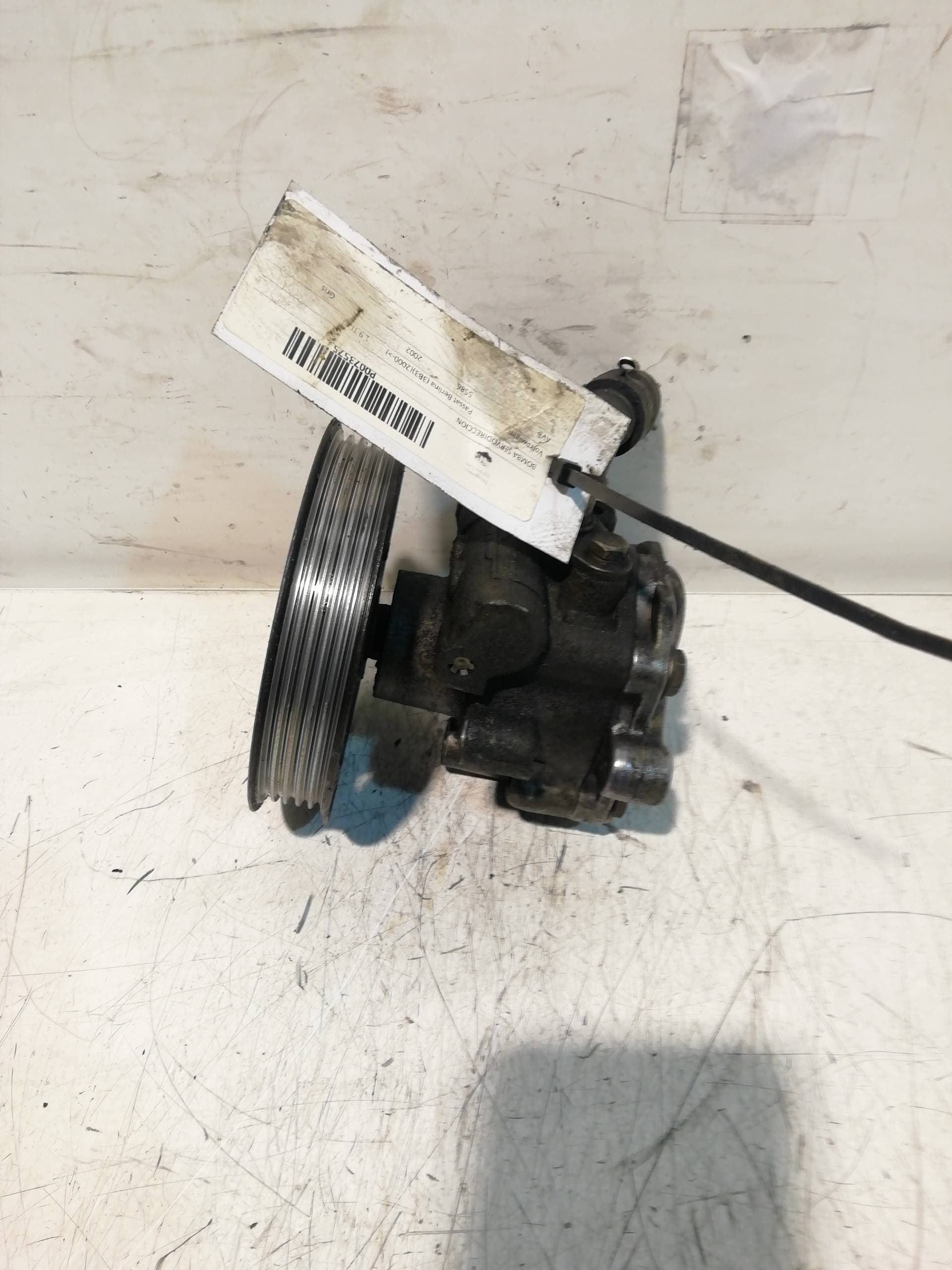 Bomba direccion VOLKSWAGEN PASSAT VARIANT (3B6) 4