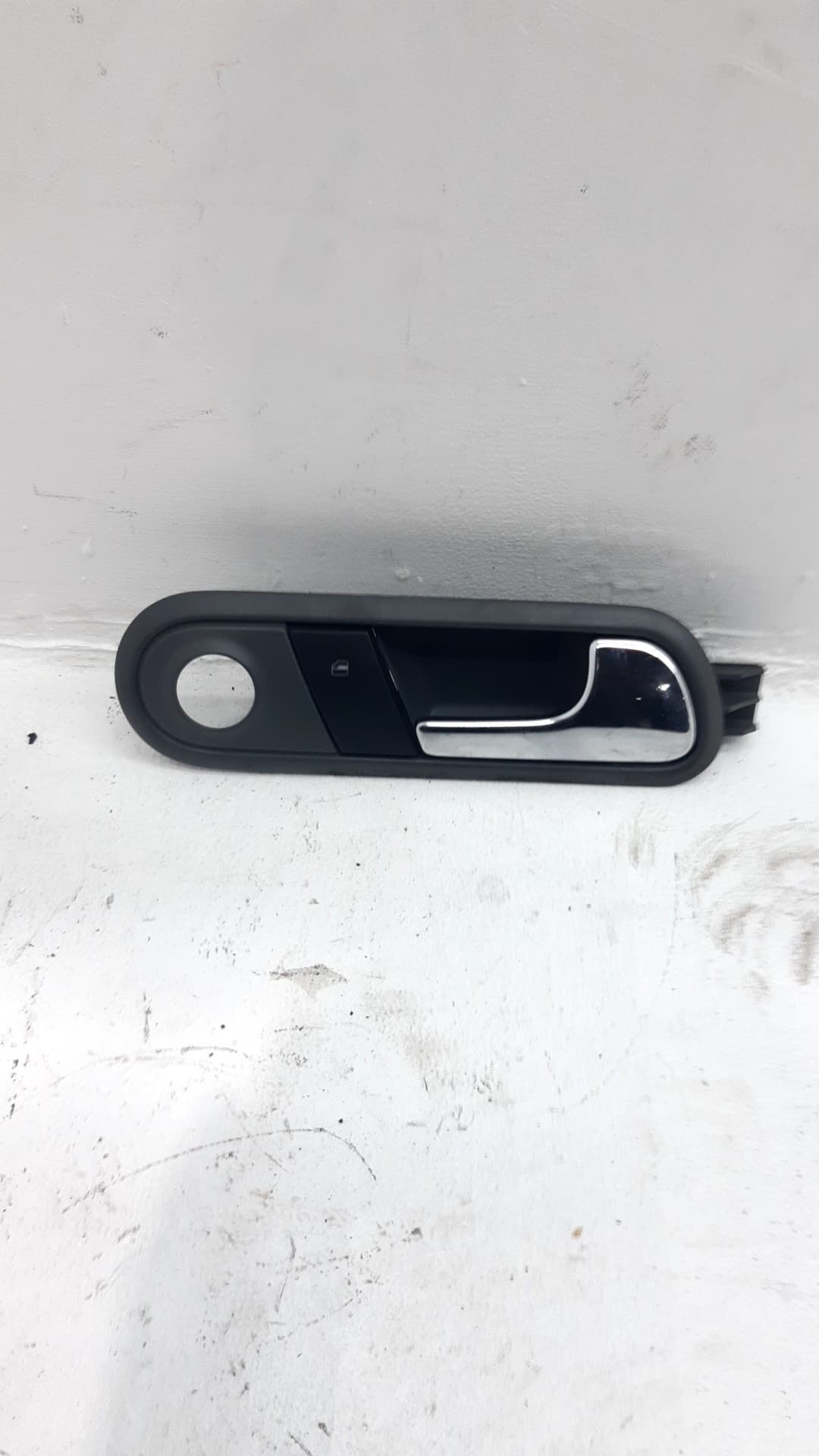 Maneta interior delantera derecha SEAT IBIZA (6L1)