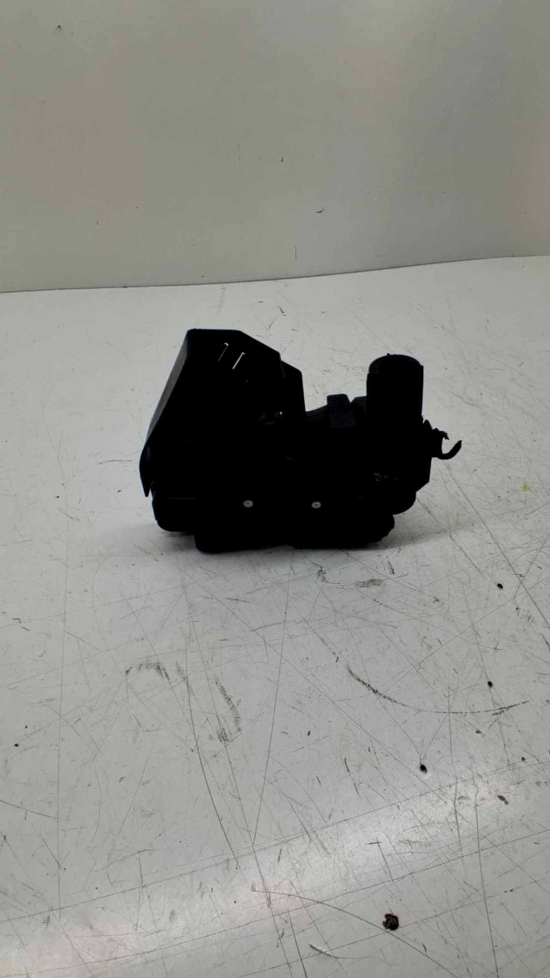 Cerradura puerta trasera izquierda RENAULT MEGANE 4