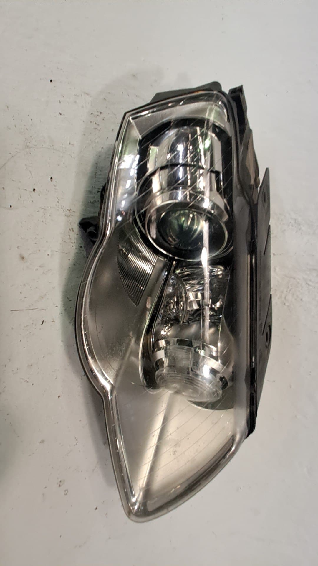 Faro derecho VOLKSWAGEN PASSAT CC (357)