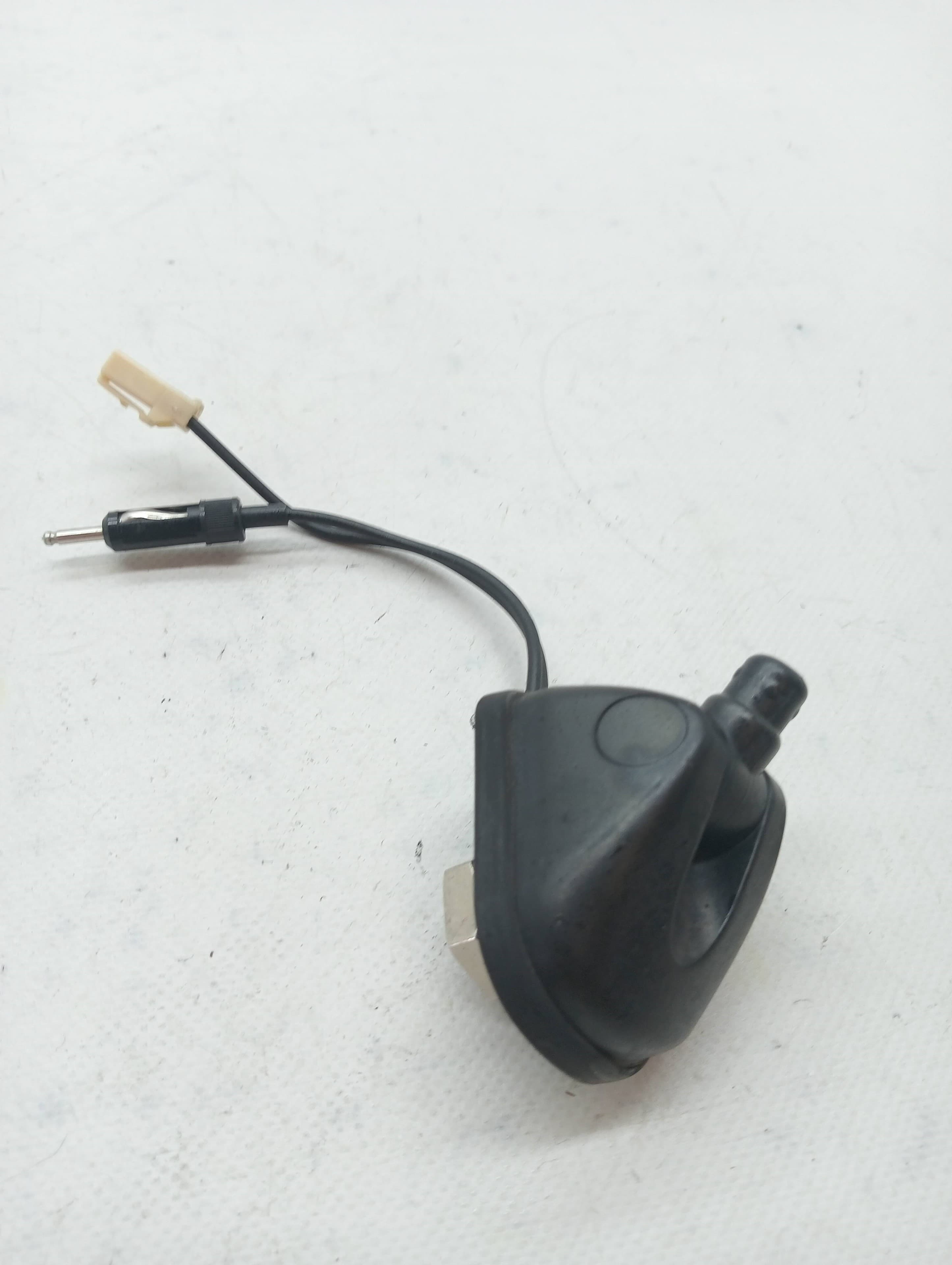 Base de antena MITSUBISHI OUTLANDER (CW0)
