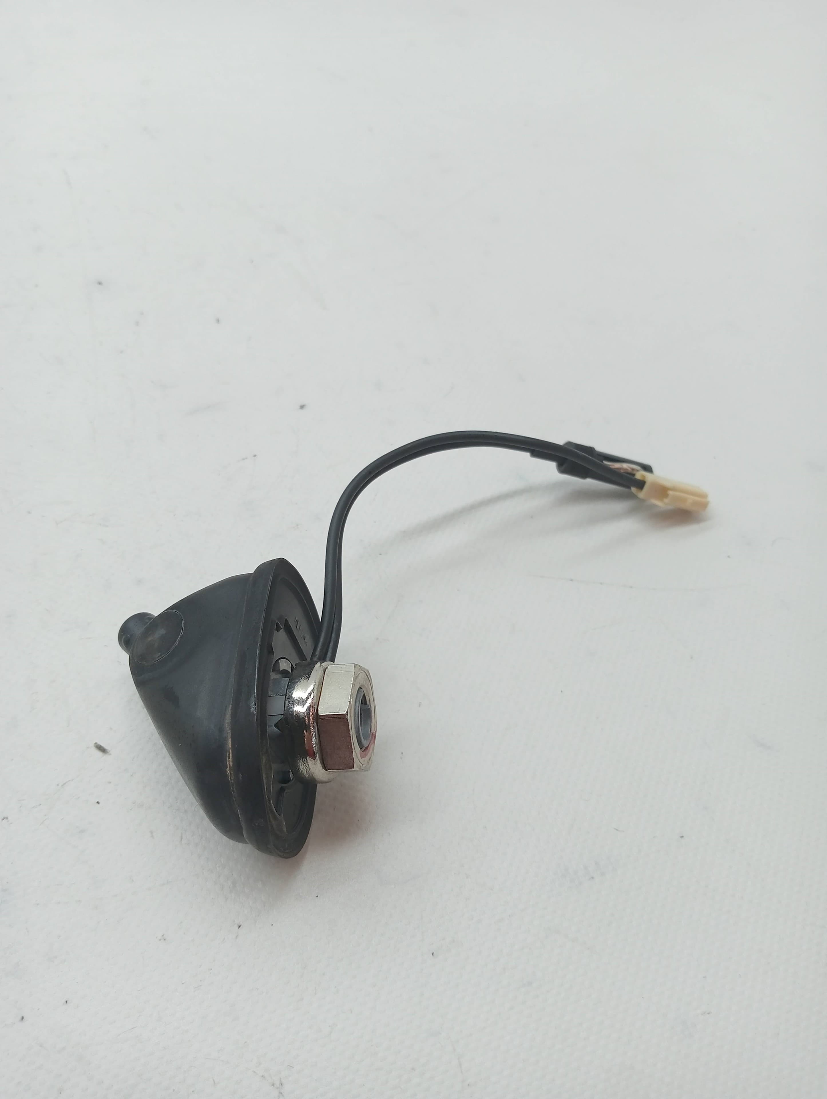 Base de antena MITSUBISHI OUTLANDER (CW0) 2
