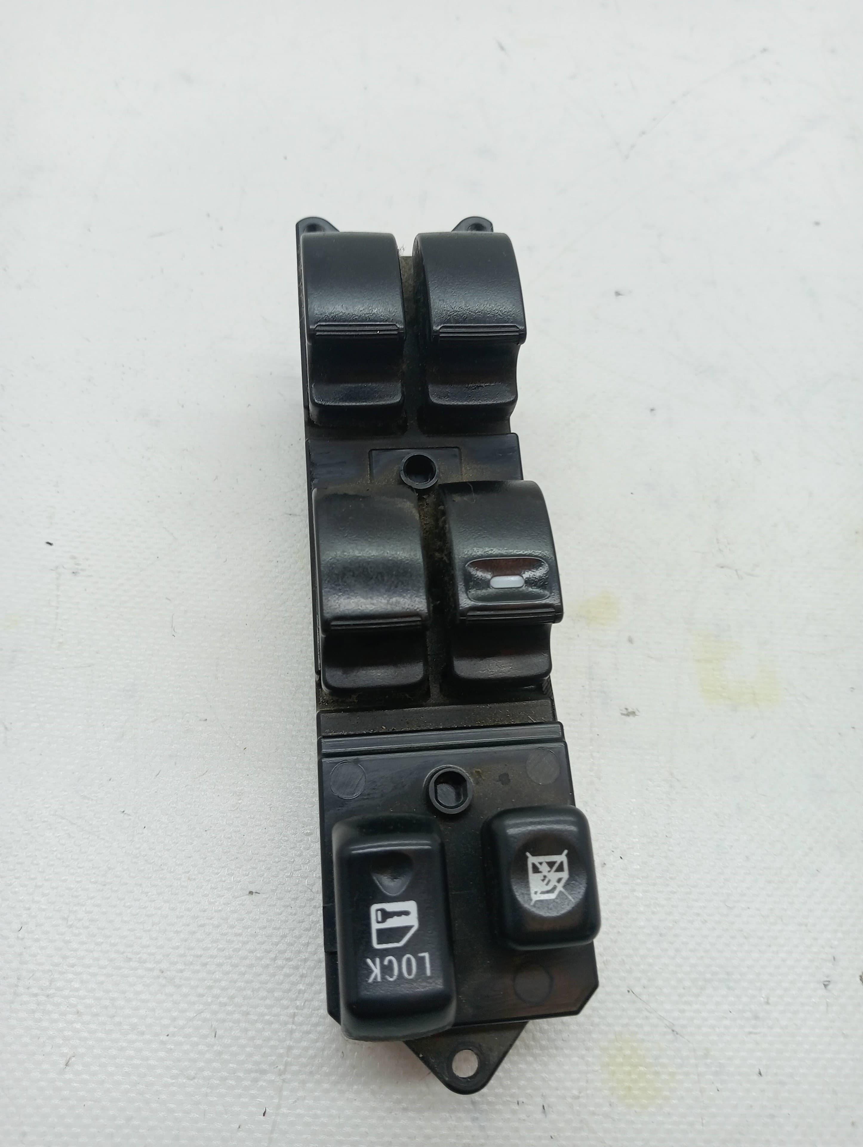 Mando elevalunas delantero izquierdo MITSUBISHI OUTLANDER (CW0)