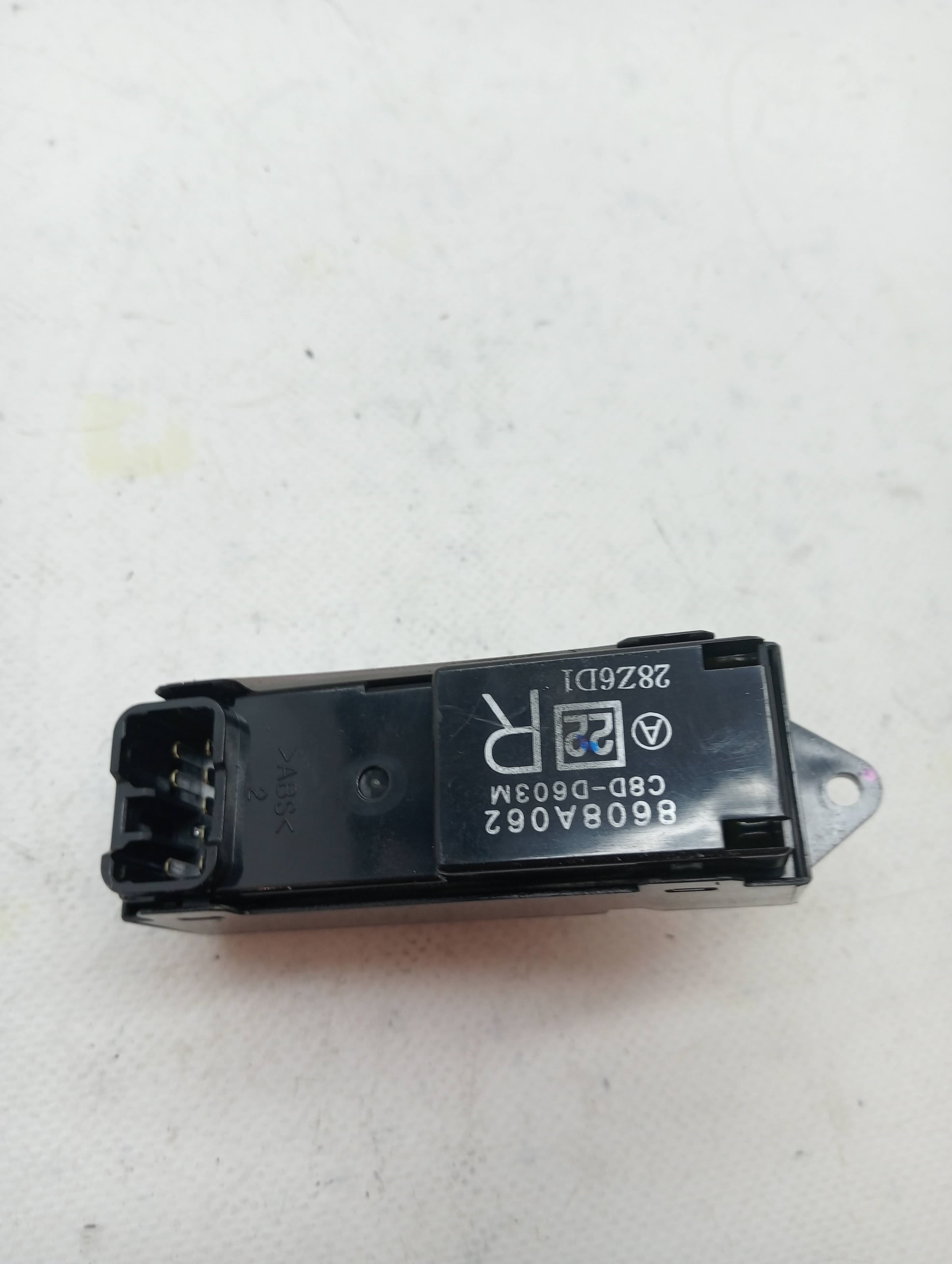 Mando elevalunas trasero derecho MITSUBISHI OUTLANDER (CW0) 2