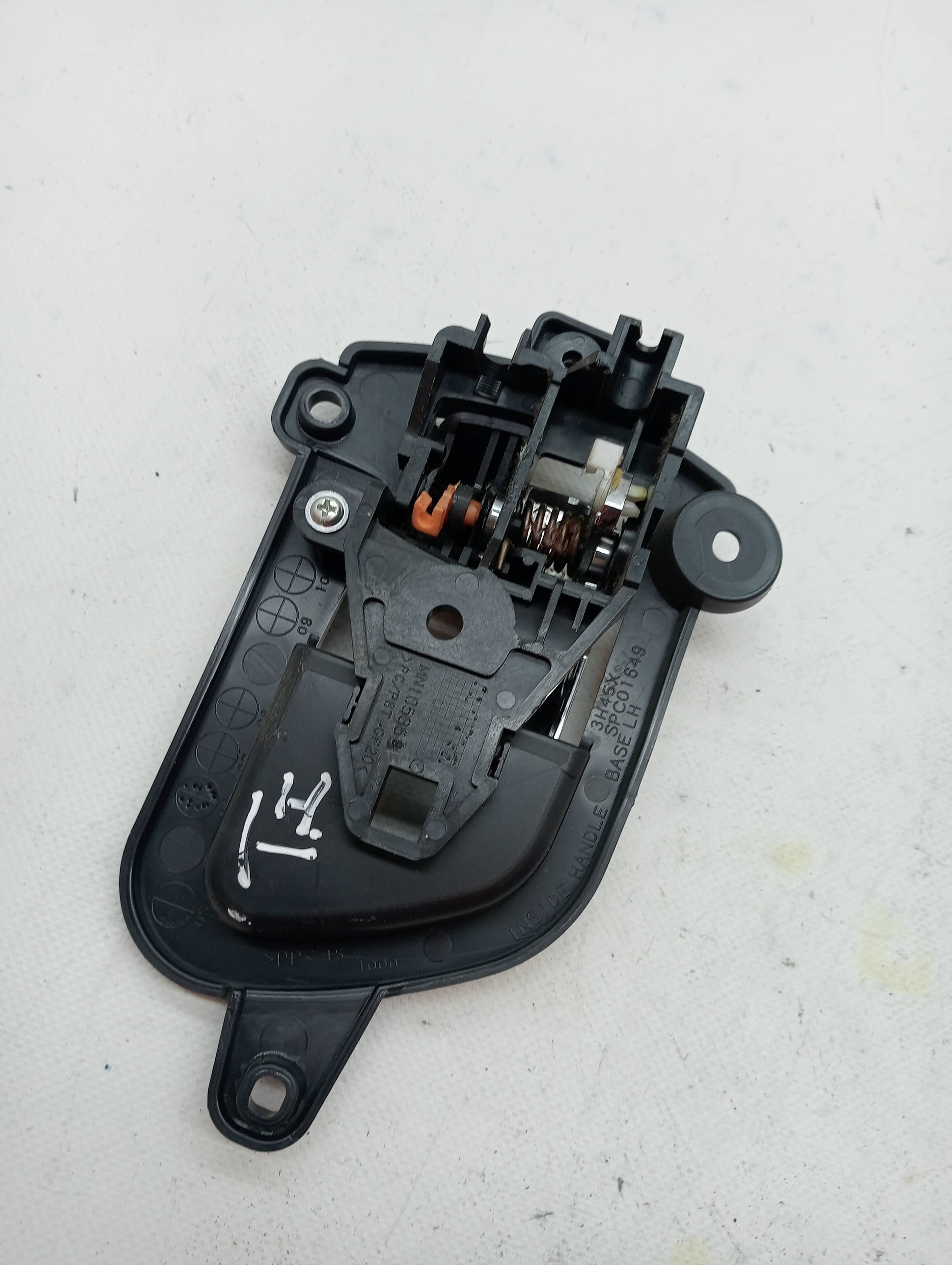 Maneta interior trasera izquierda MITSUBISHI OUTLANDER (CW0) 2