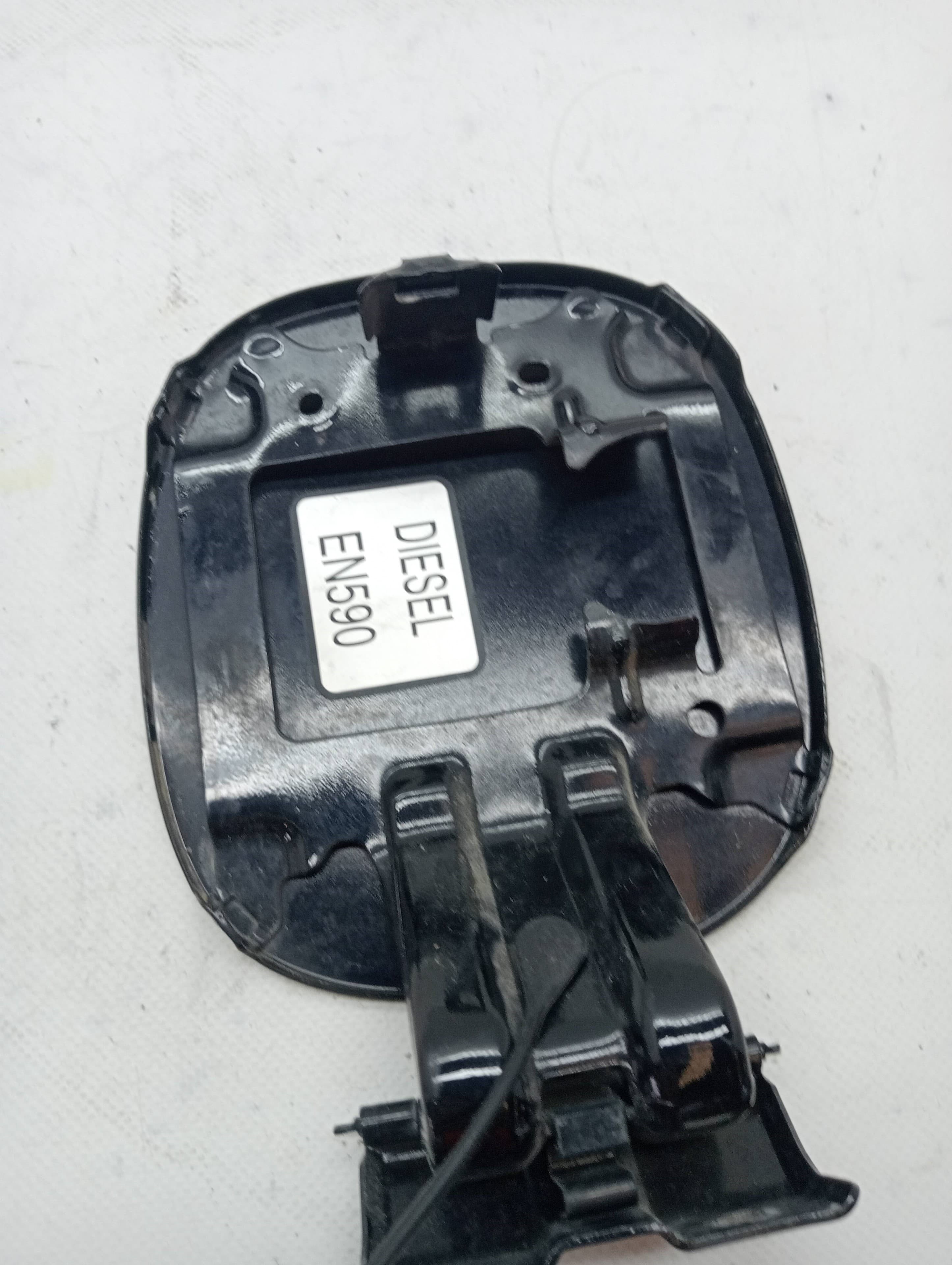Tapa exterior combustible MITSUBISHI OUTLANDER (CW0) 3
