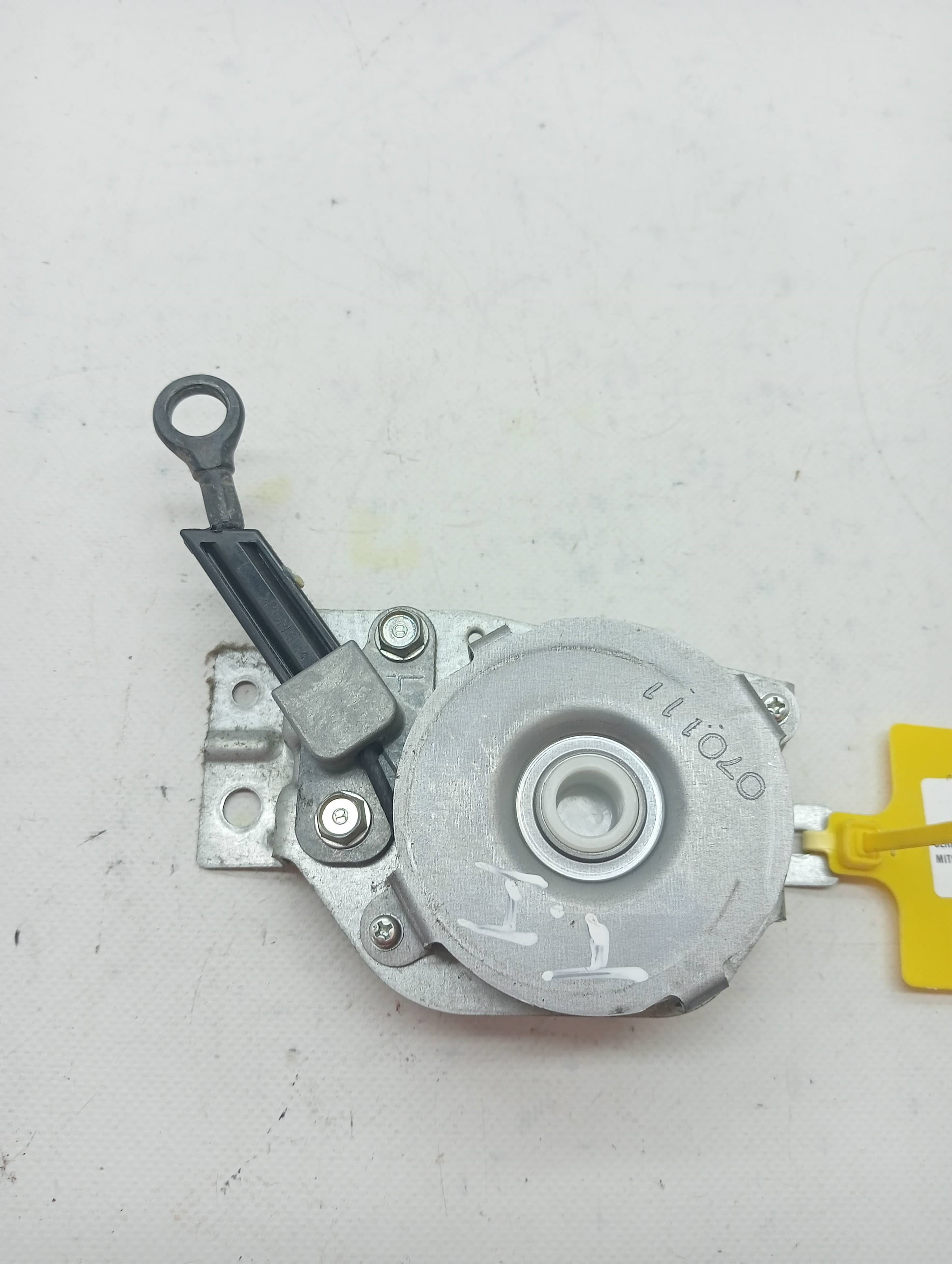 Cerradura maletero / porton MITSUBISHI OUTLANDER (CW0)