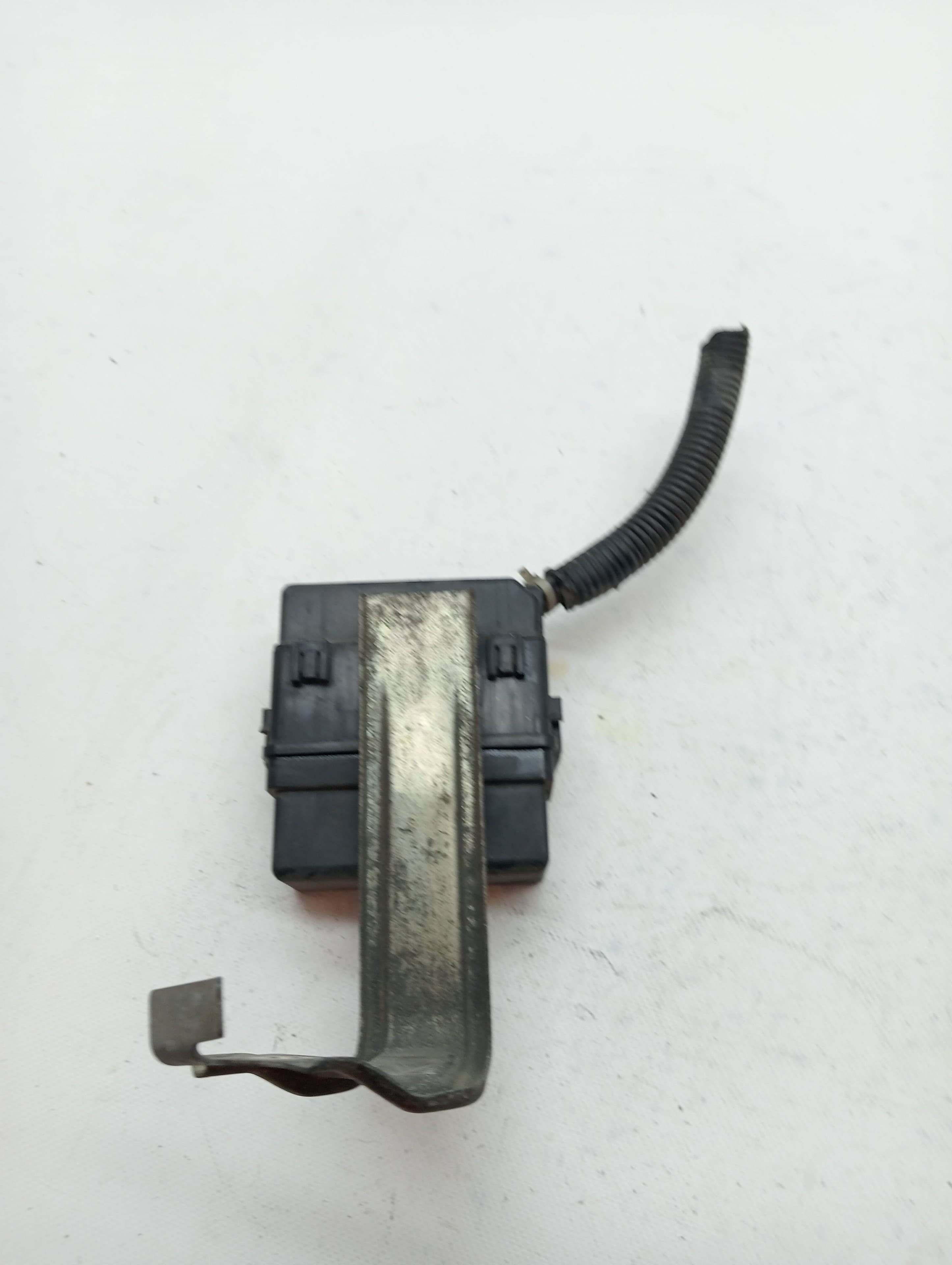 Caja reles / fusibles MITSUBISHI OUTLANDER (CW0) 2