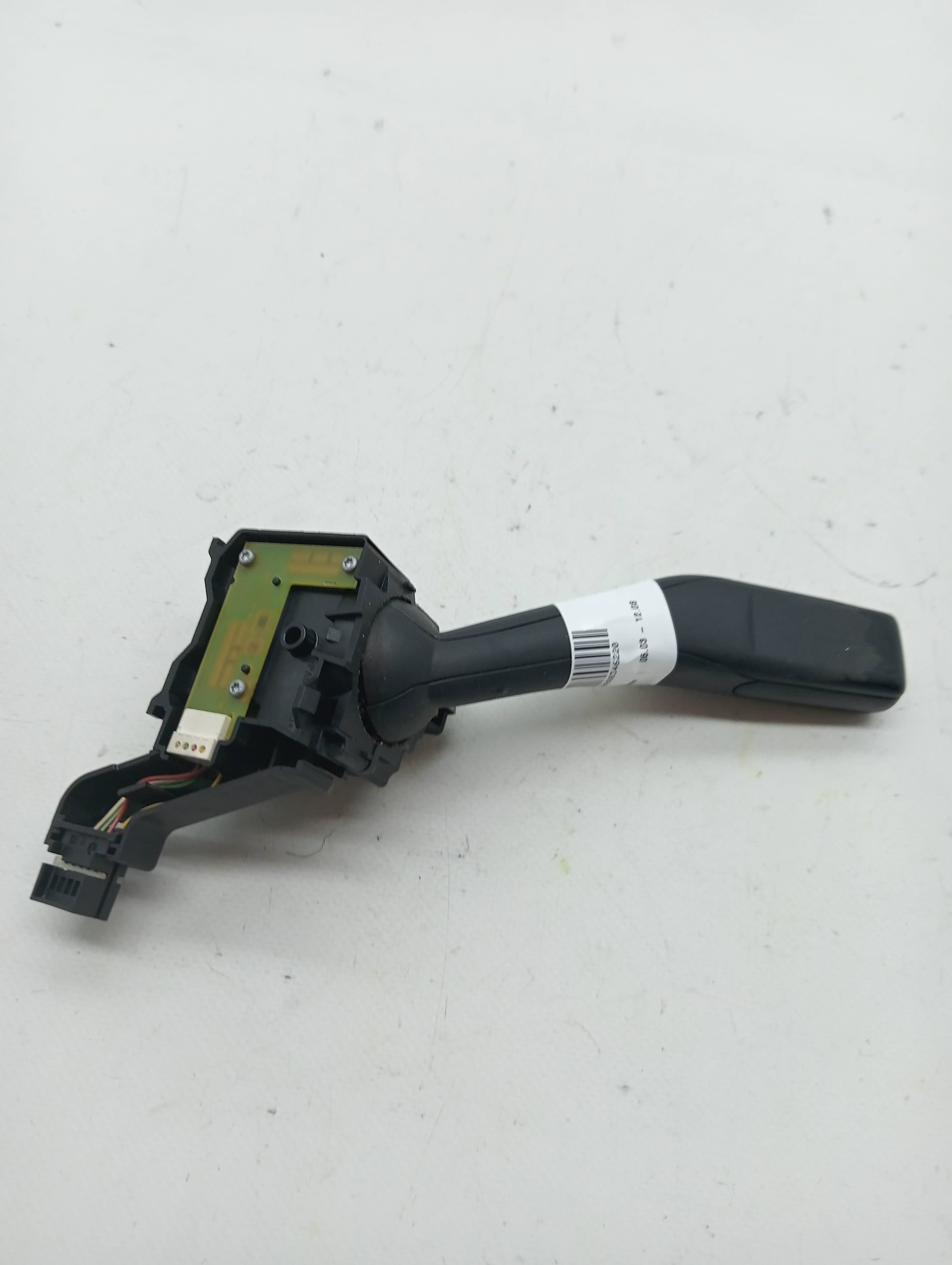 Mando intermitentes AUDI A3 (8P)