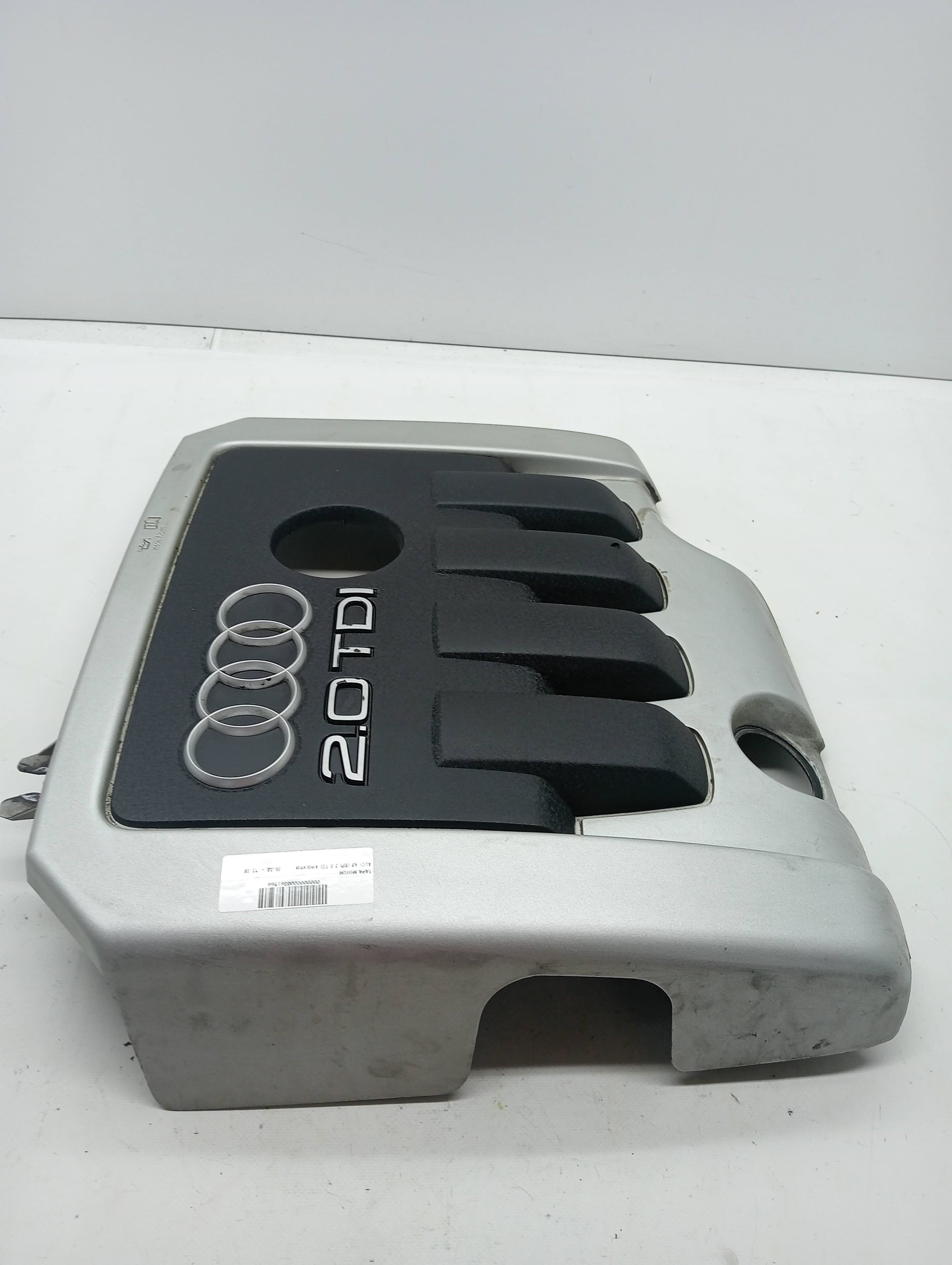 Tapa motor AUDI A3 (8P)