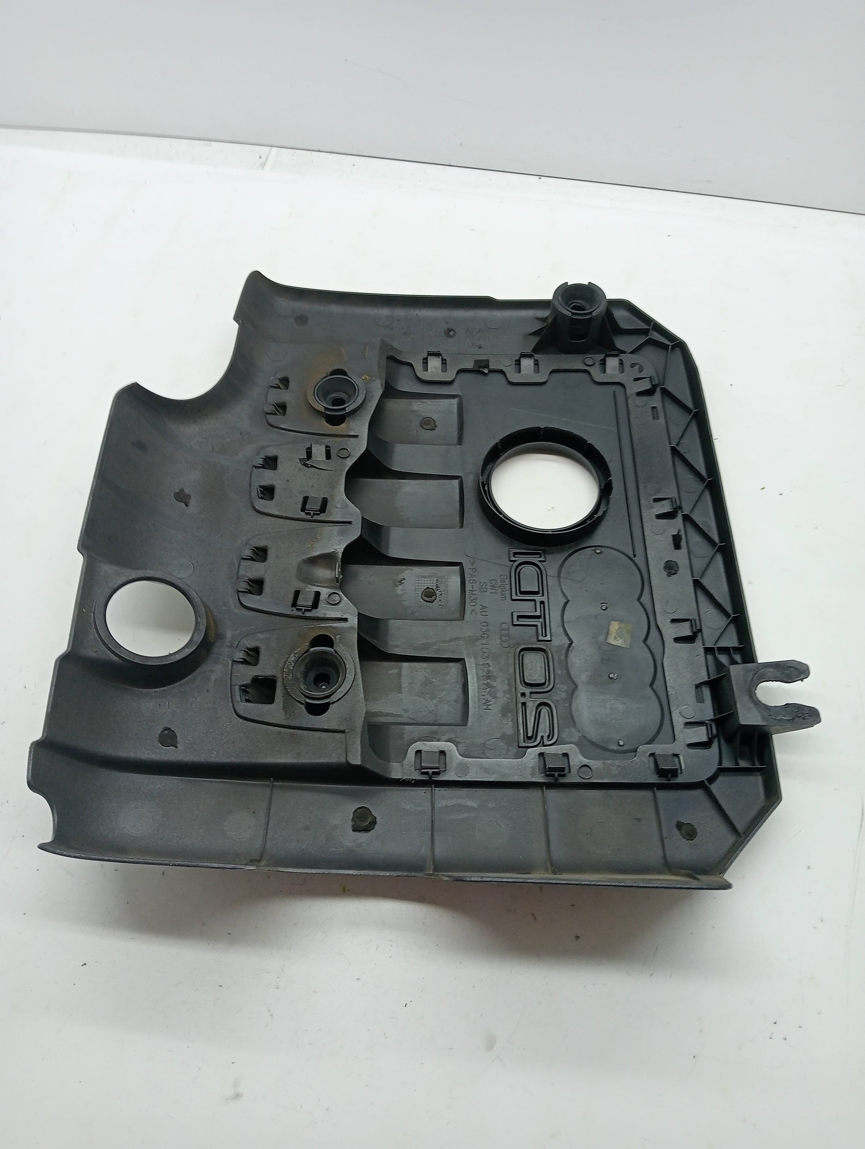 Tapa motor AUDI A3 (8P) 2
