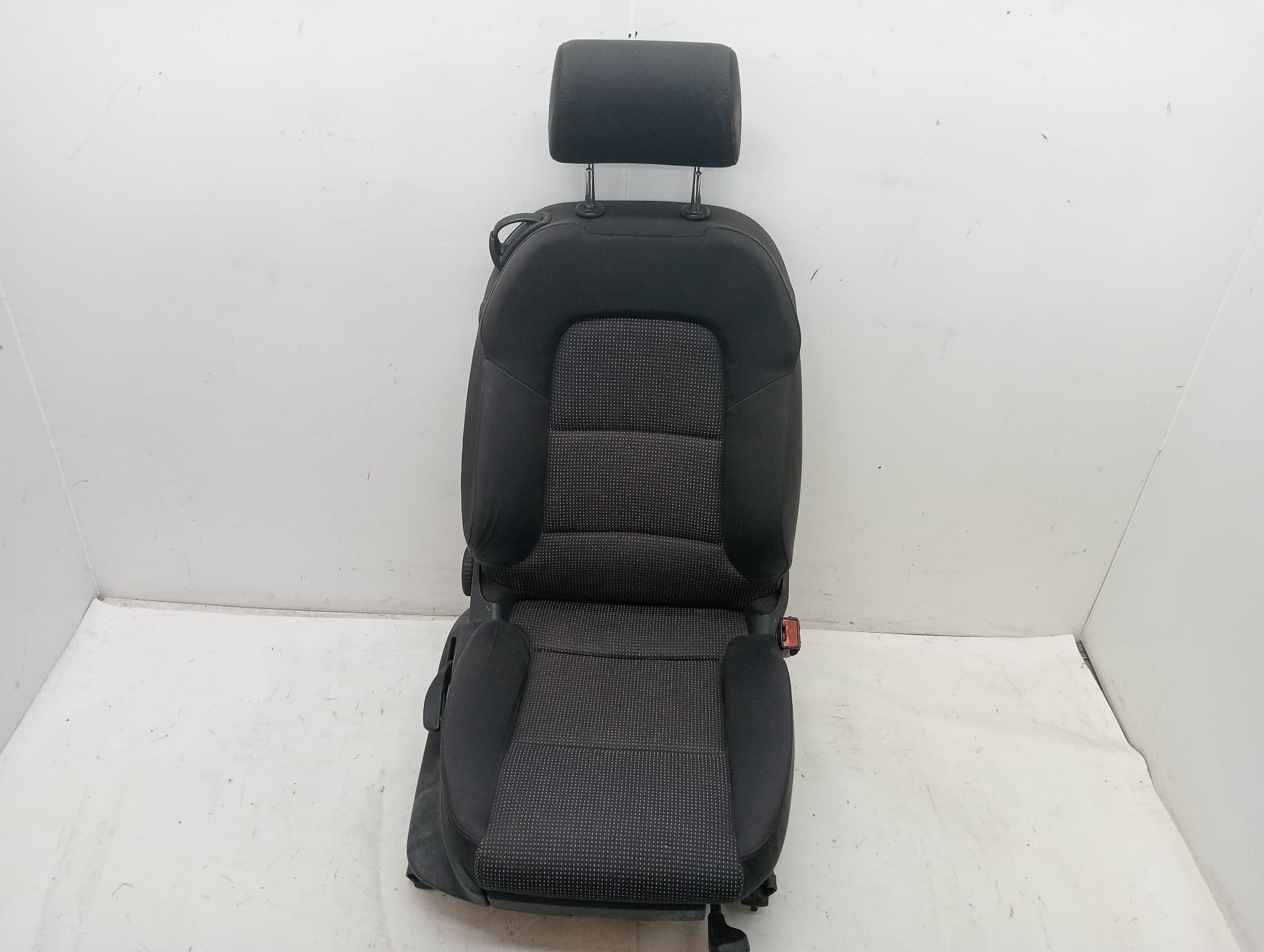 Asiento delantero derecho AUDI A3 (8P)