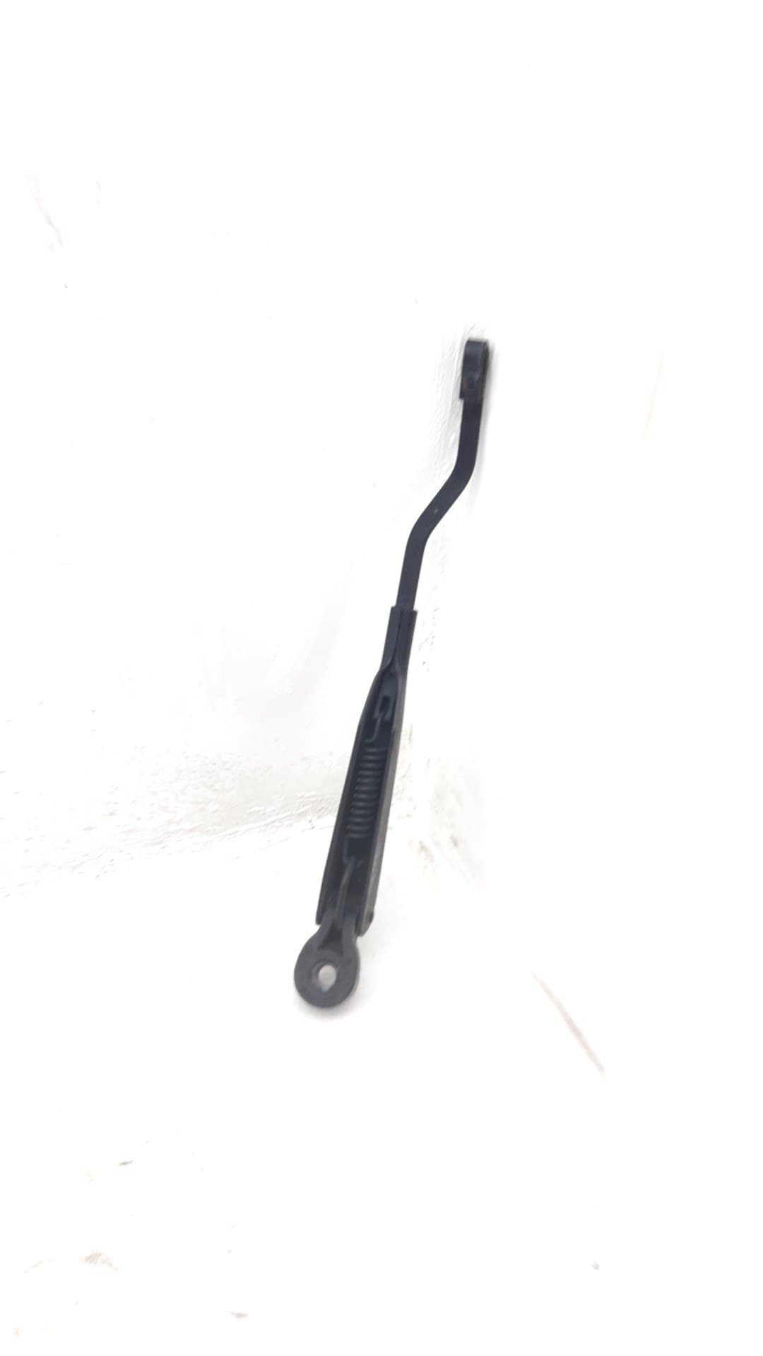Brazo limpia trasero CHRYSLER VOYAGER (ES) 2