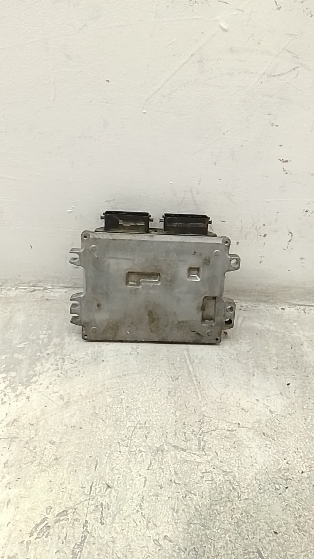 Centralita motor uce SUZUKI SWIFT SF BERLINA (EA) 3