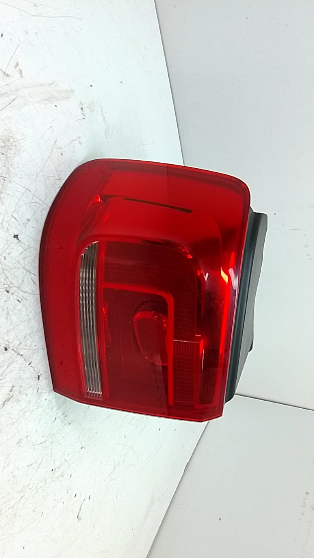 Piloto trasero izquierdo VOLKSWAGEN TOURAN (1T3)